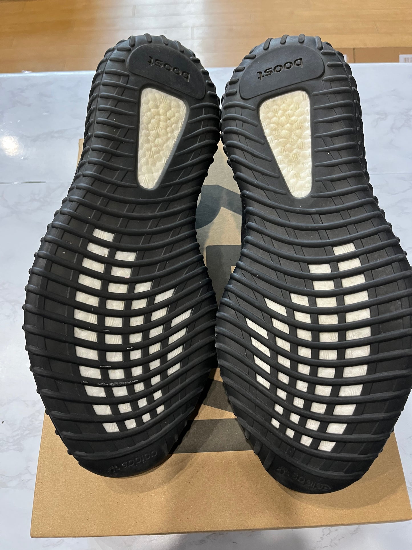 Yeezy Boost 350 V2 Onyx PRE-OWNED