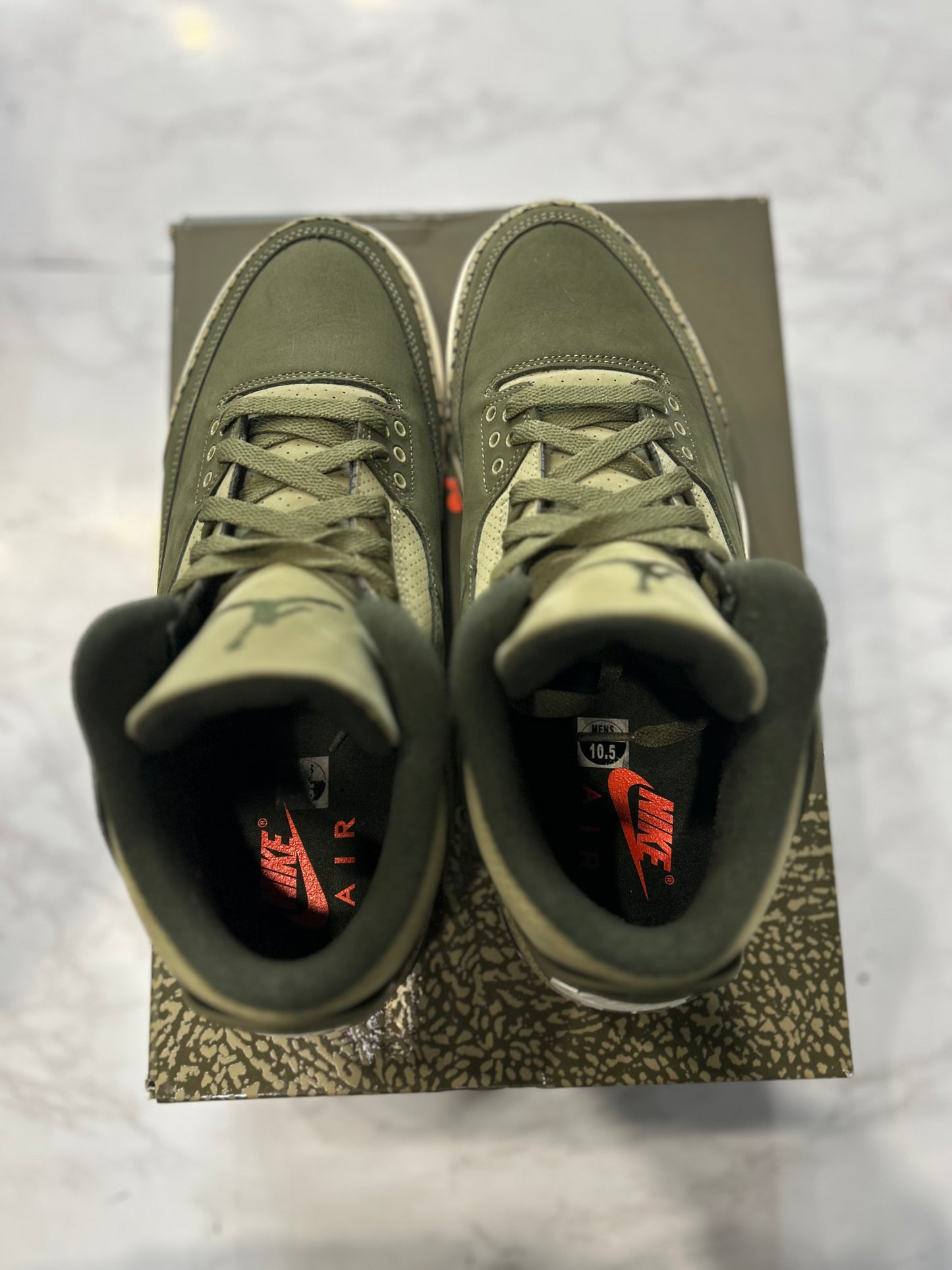 Jordan 3 Retro Family Affair PRE-OWNED