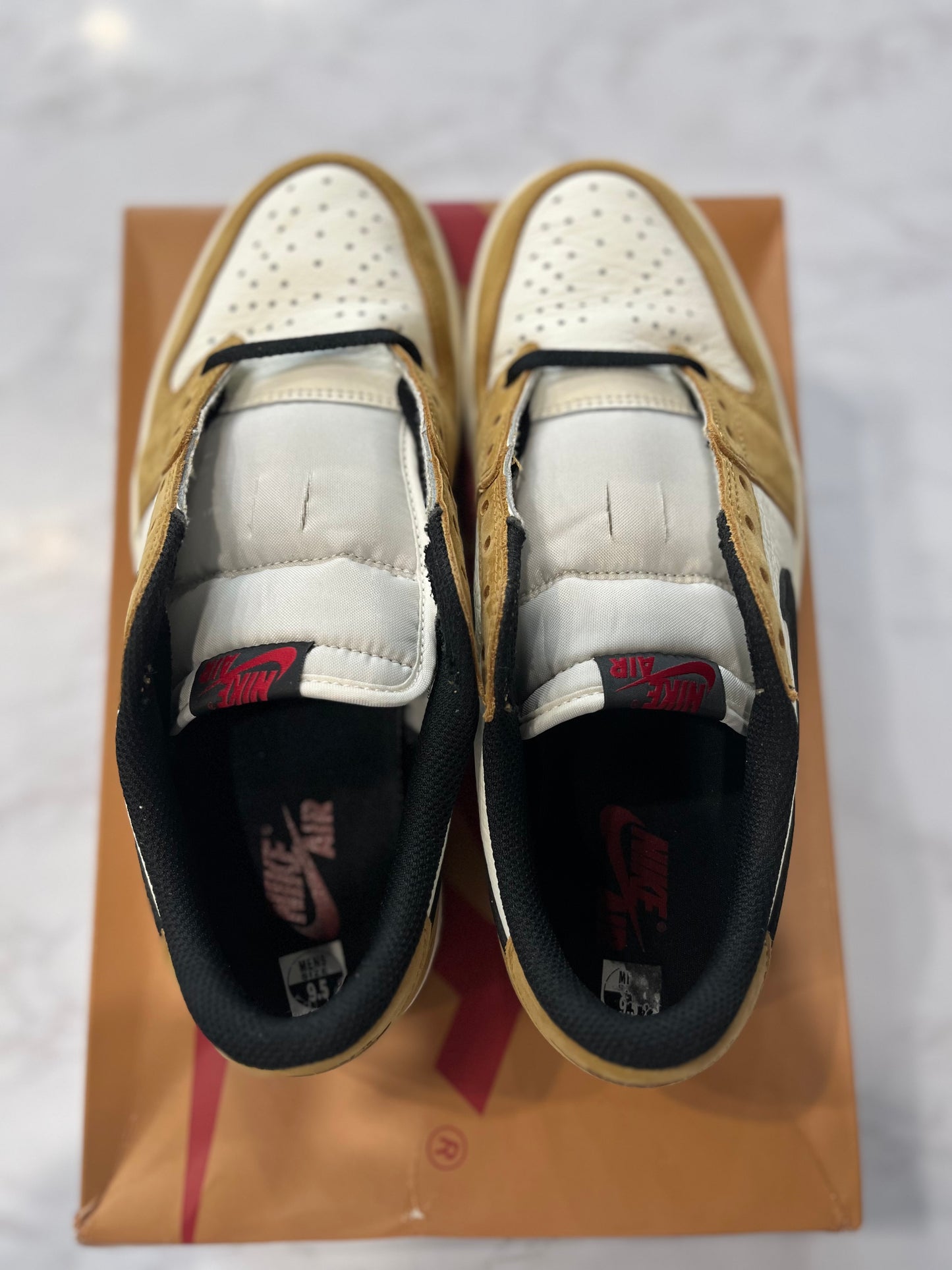 Jordan 1 Retro Low OG Rookie of the Year PRE-OWNED