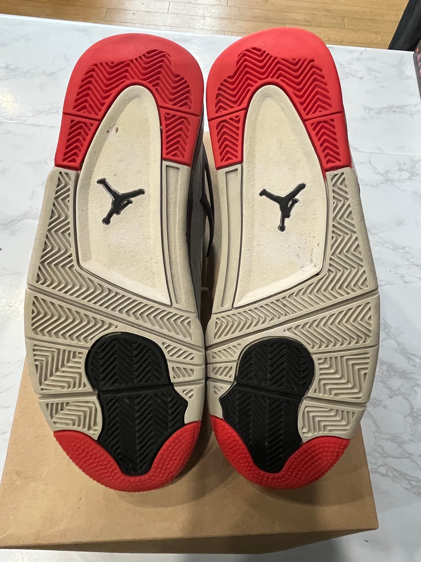 Jordan 4 Retro Pale Citron PRE-OWNED