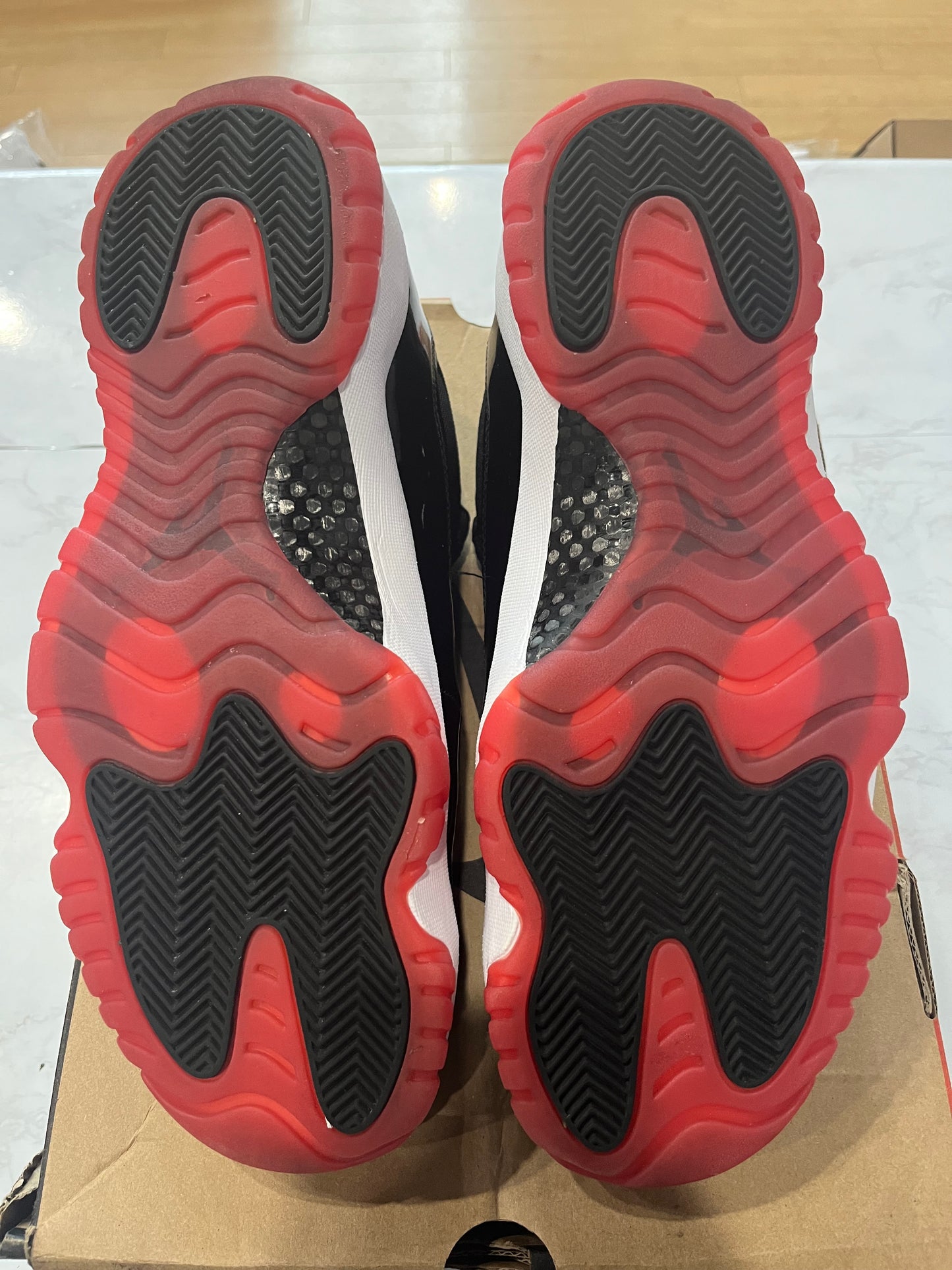 Air Jordan 11 Retro Low Bred 2025 PRE-OWNED