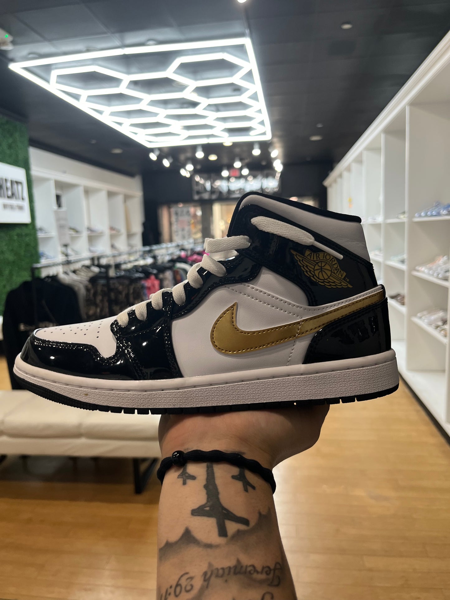 Air Jordan 1 Mid Patent Black Gold