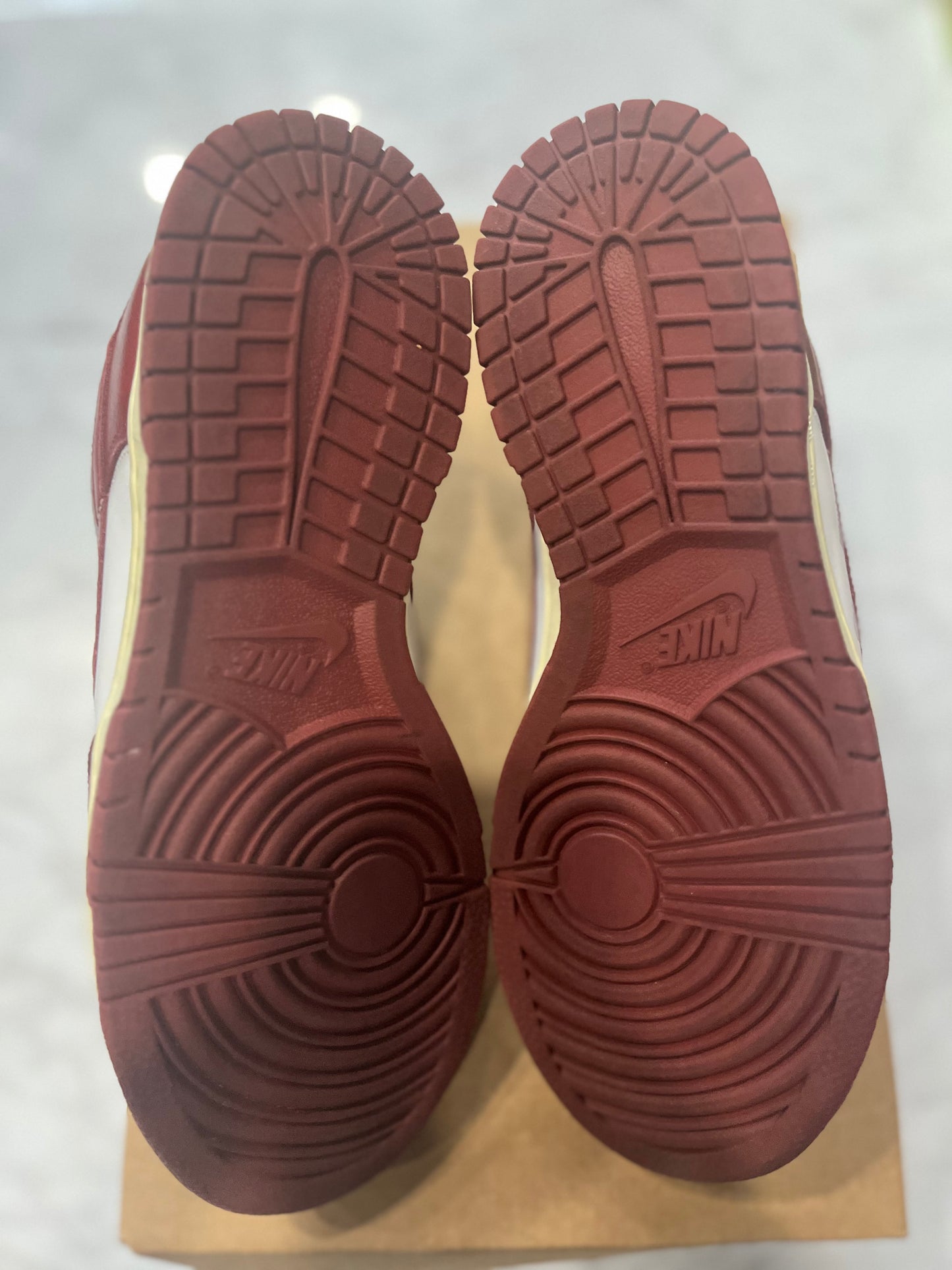 Wmns Dunk Low Premium Vintage Red PRE-OWNED