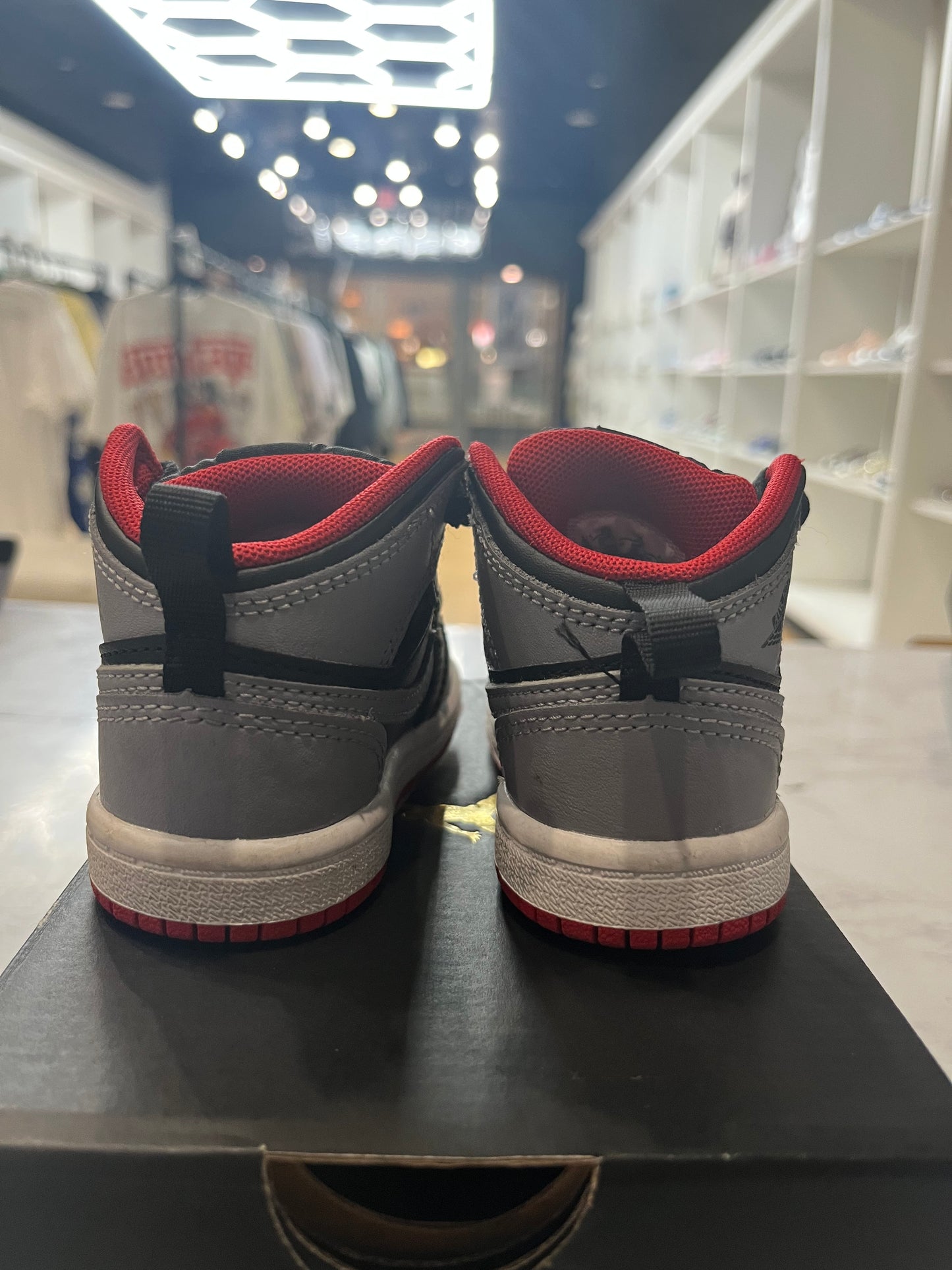 Jordan 1 Mid TD Bred Shadow PRE-OWNED