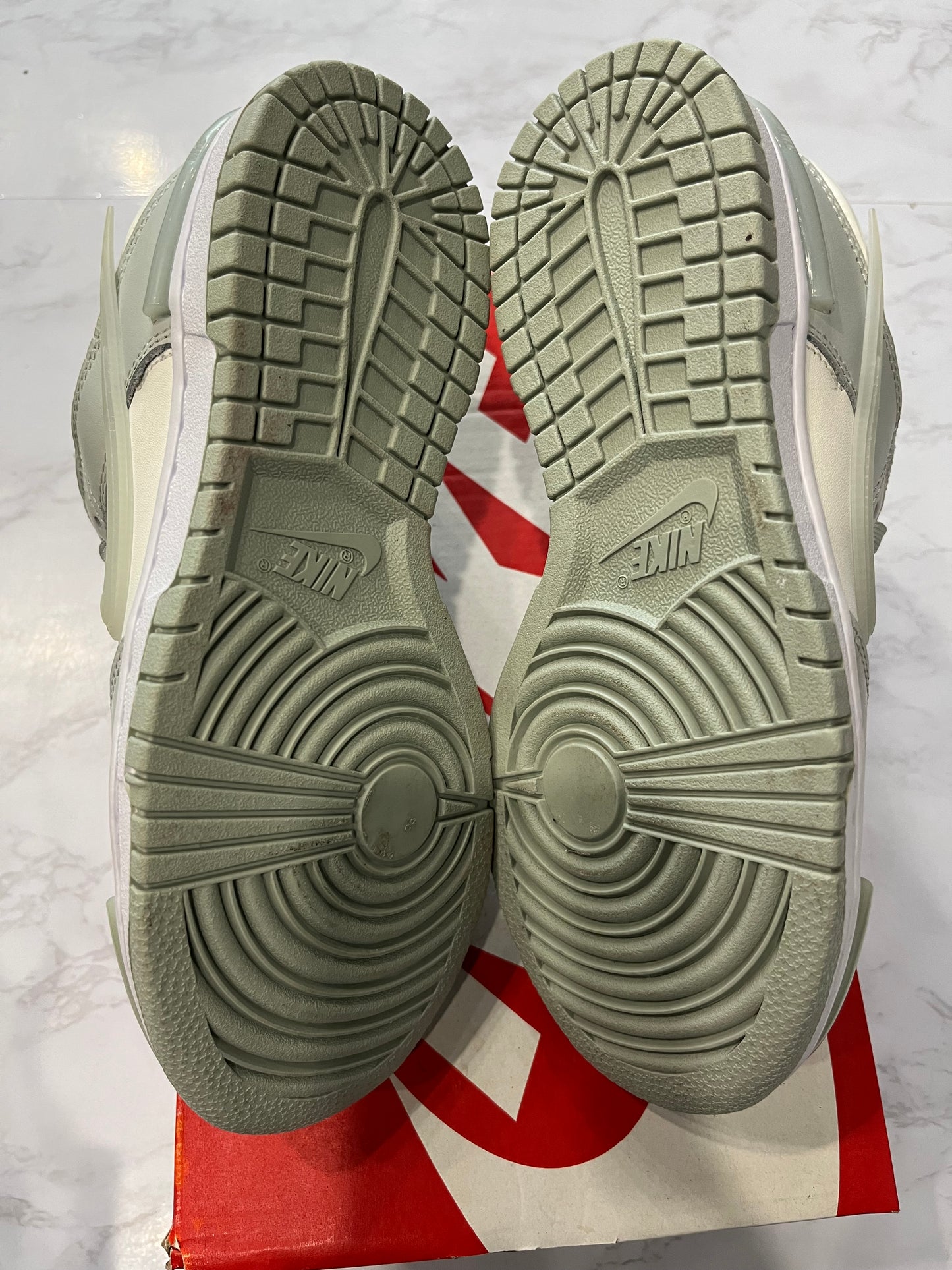 Wmns Dunk Low Twist Light Silver Pre Owned