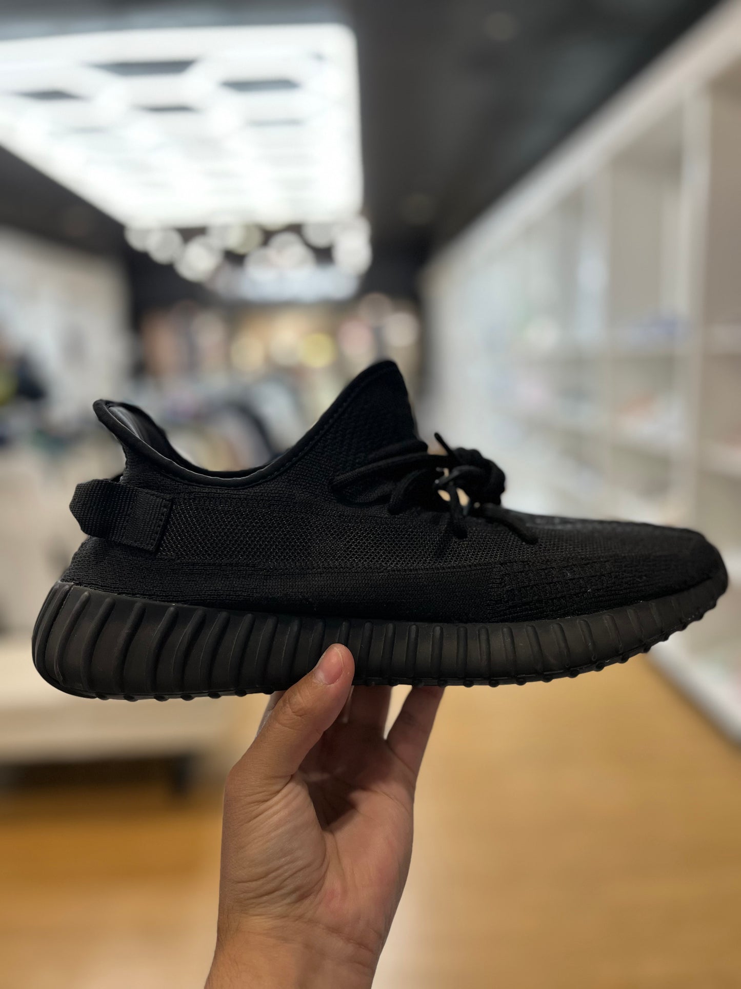 Yeezy Boost 350 V2 Onyx PRE-OWNED