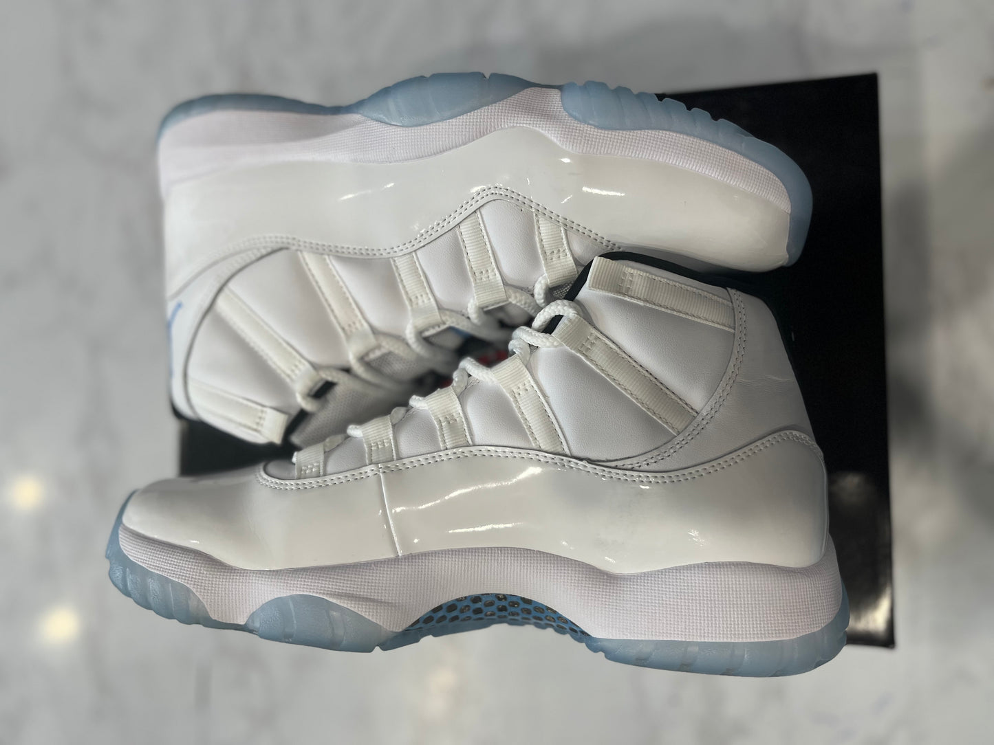 Jordan 11 Retro Columbia / Legend Blue 2024 PRE-OWNED