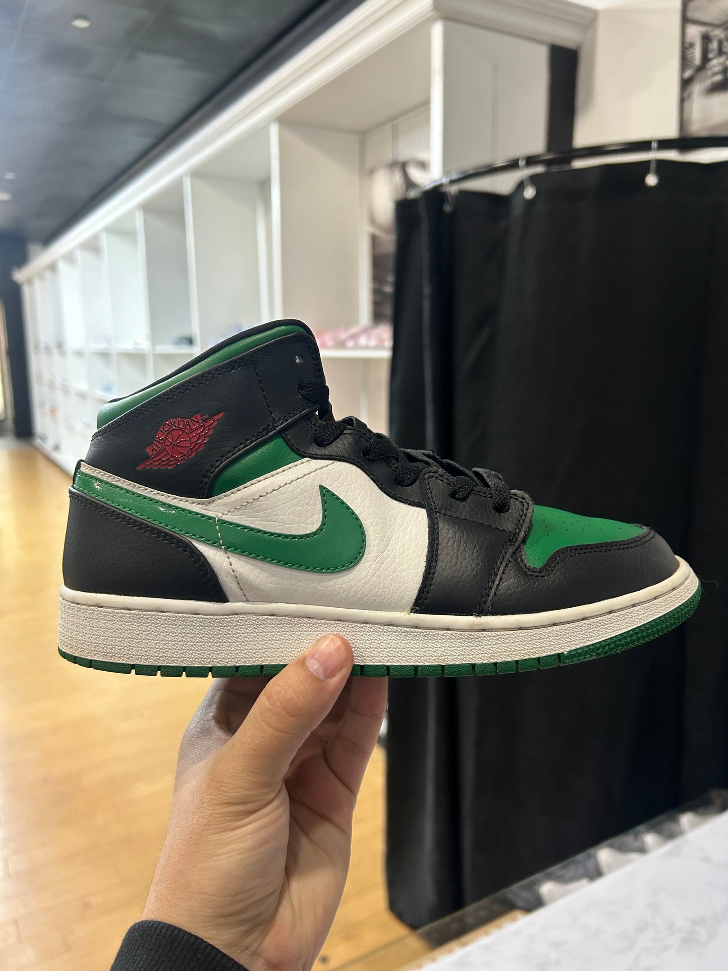 Jordan 1 Mid GS Black Pine Green PRE-OWNED