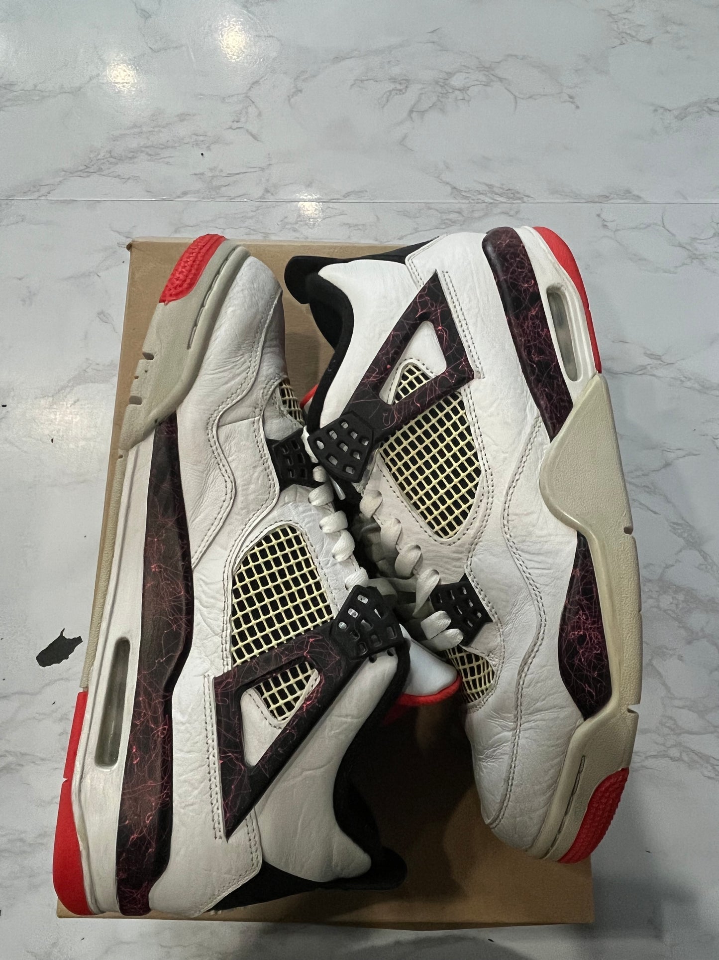 Jordan 4 Retro Pale Citron PRE-OWNED