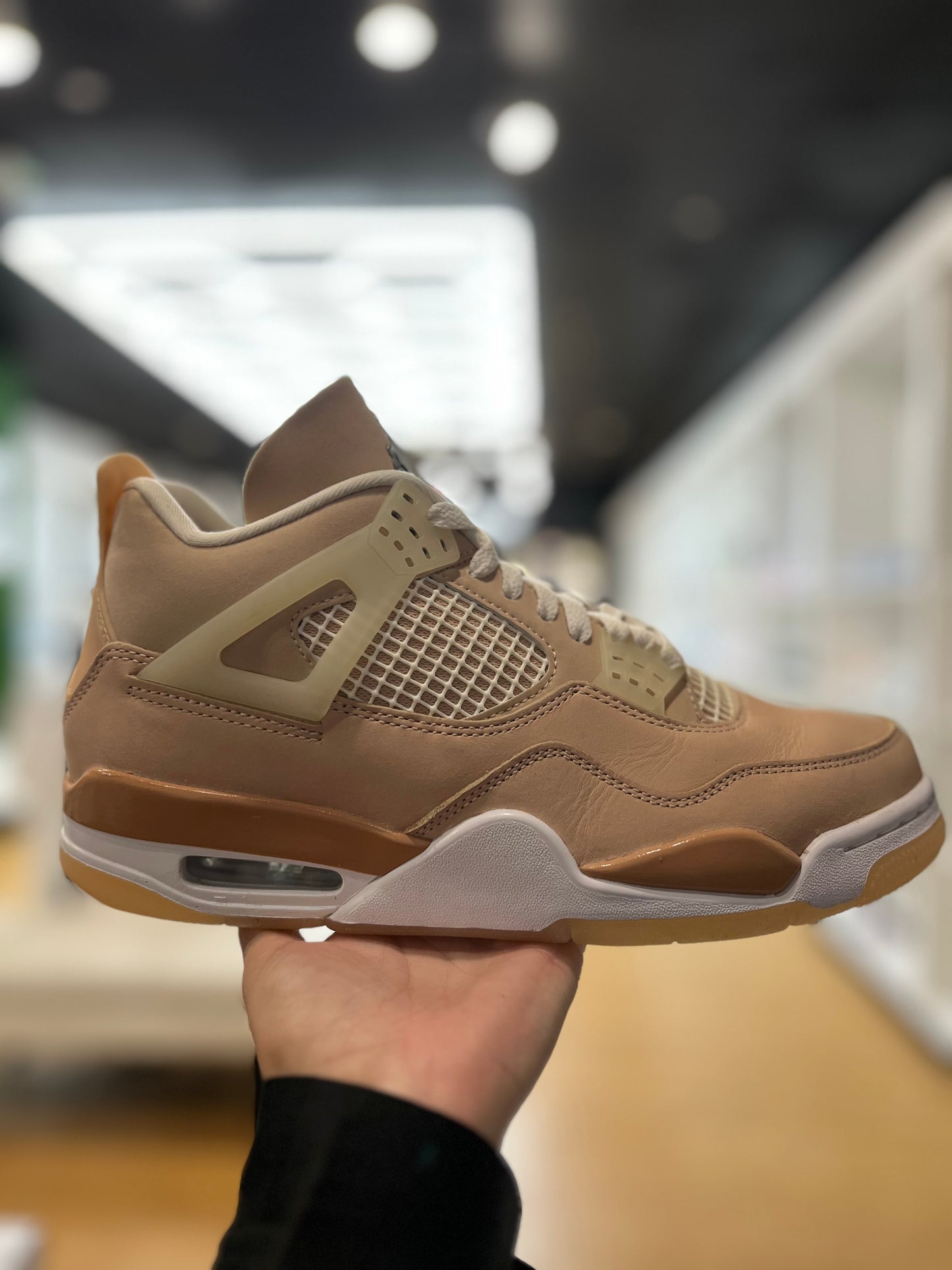 Wmns Jordan 4 Retro Shimmer PRE-OWNED