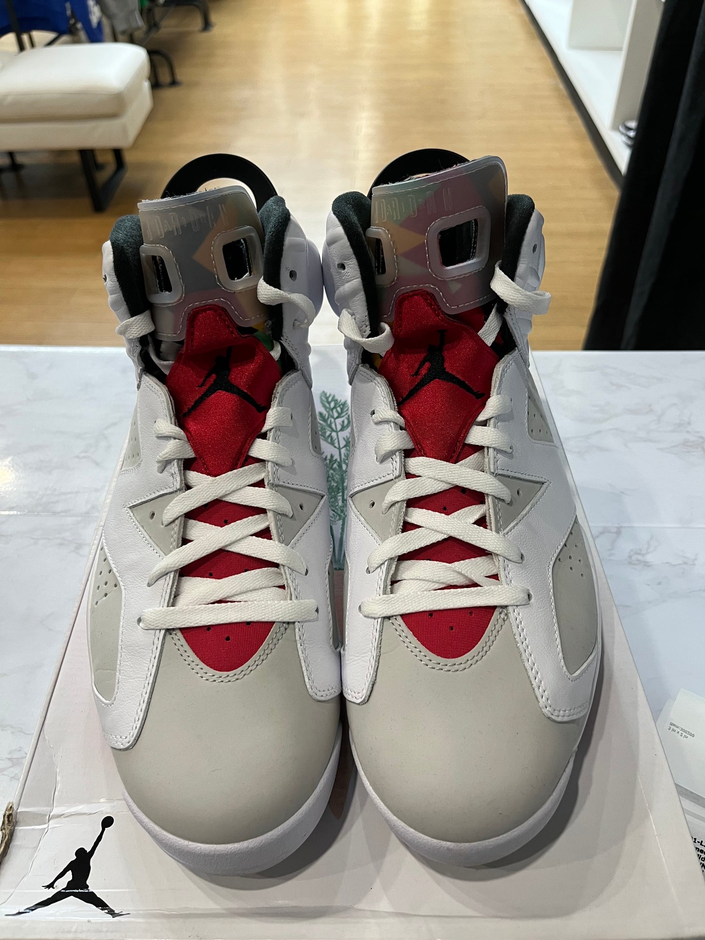 Jordan 6 Retro Hare PRE-OWNED