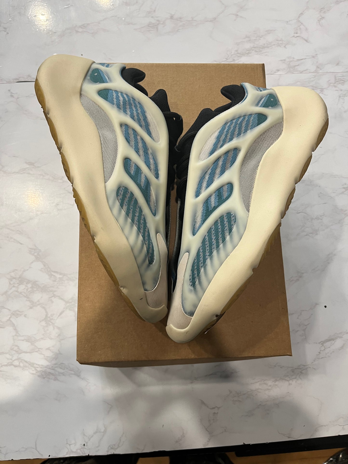 Yeezy 700 V3 Kyanite PRE-OWNED