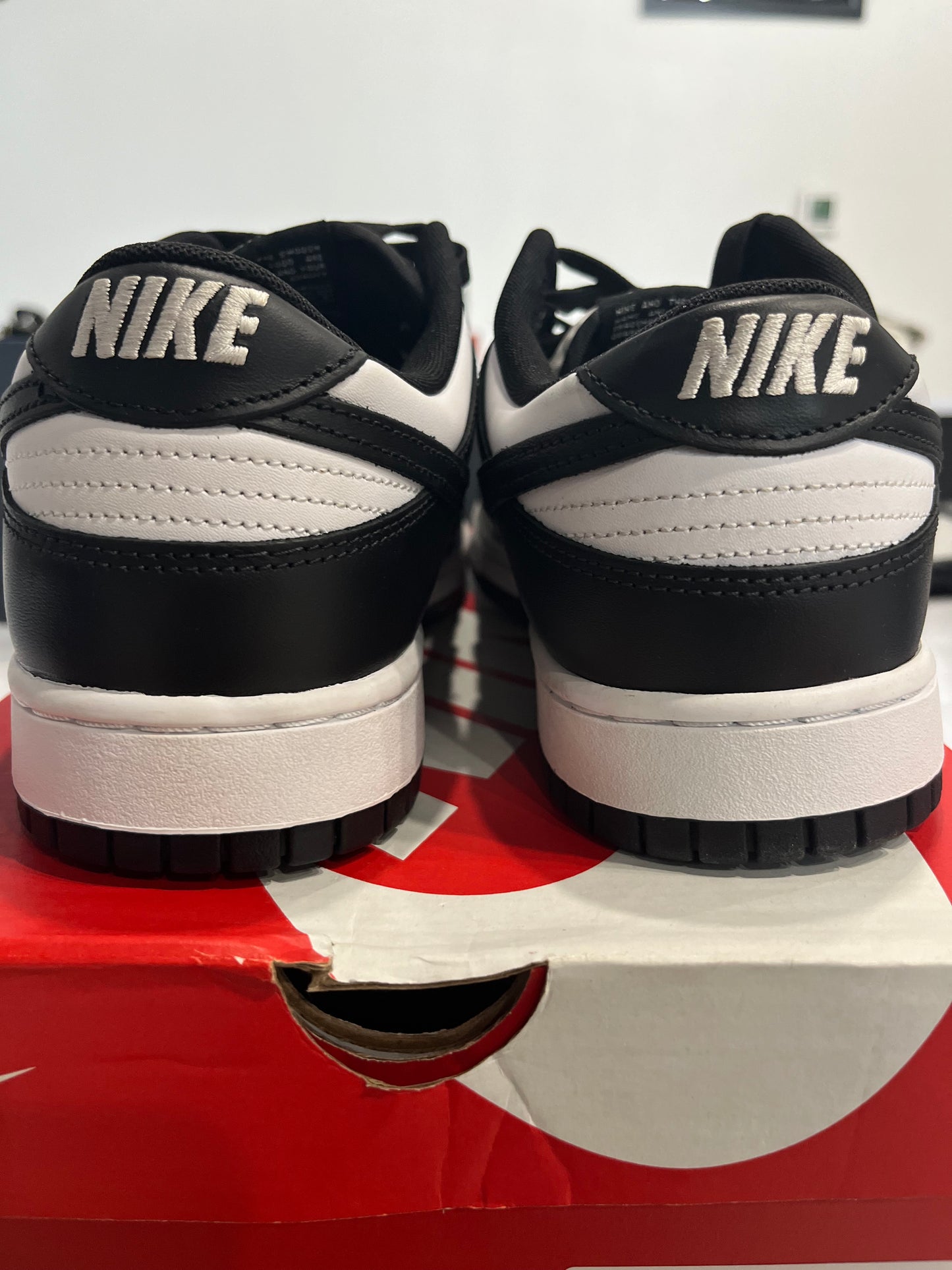 Dunk Low Black White PRE-OWNED