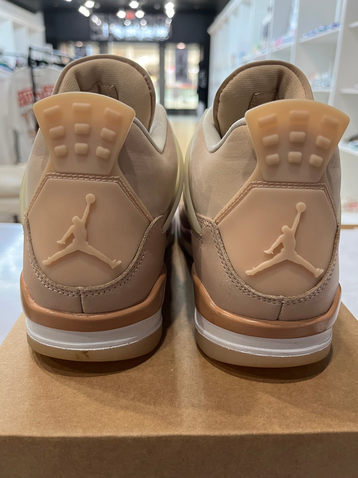 Wmns Jordan 4 Retro Shimmer PRE-OWNED
