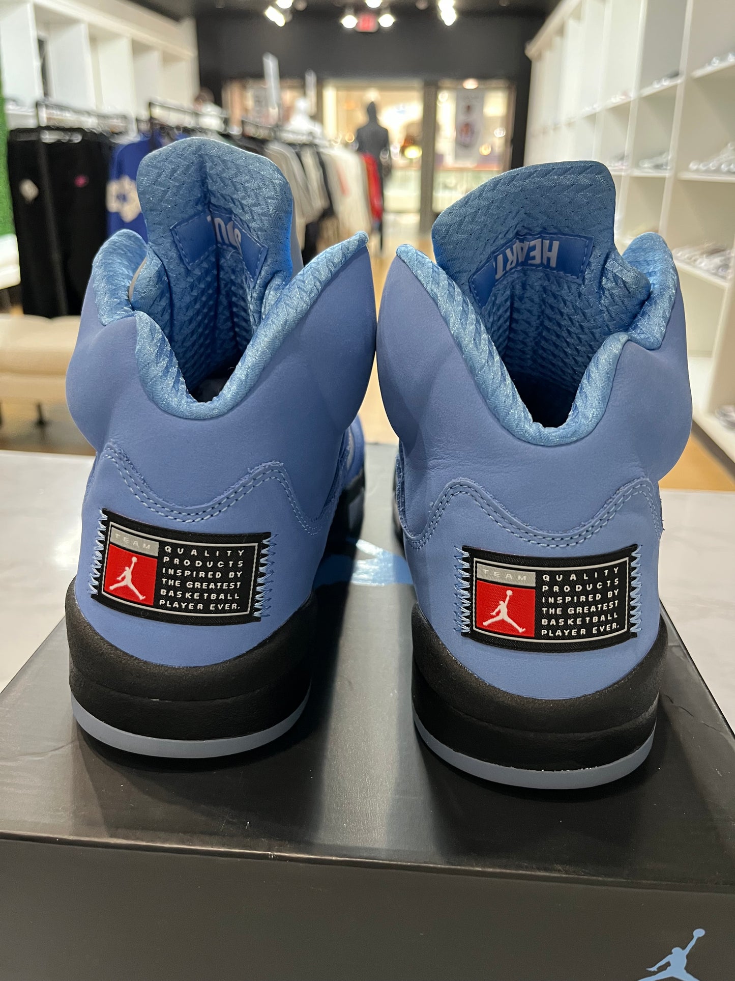 Jordan 5 Retro SE UNC PRE-OWNED