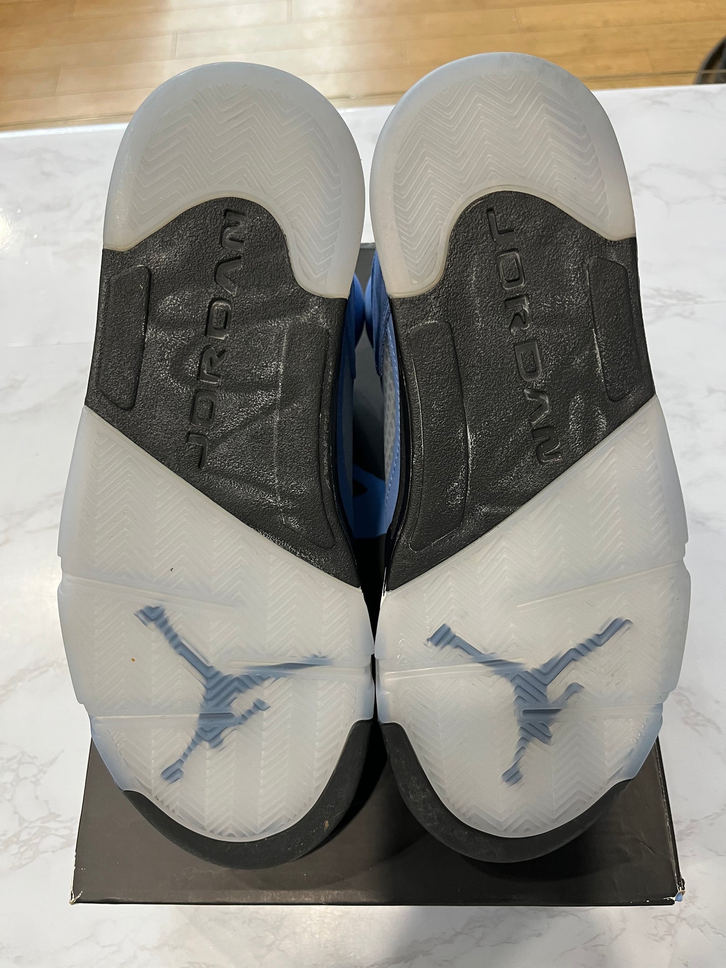 Jordan 5 Retro SE UNC PRE-OWNED