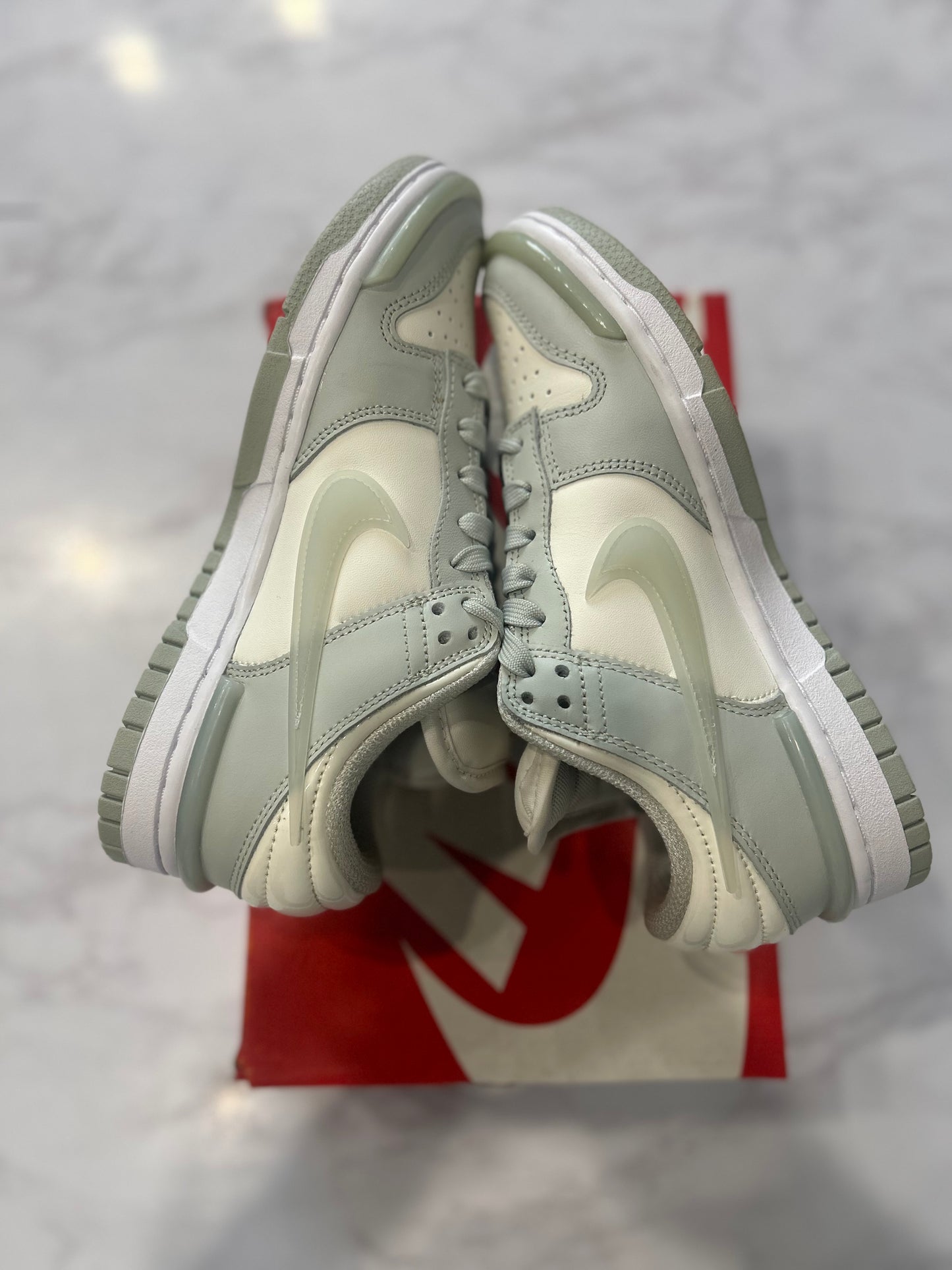 Wmns Dunk Low Twist Light Silver Pre Owned