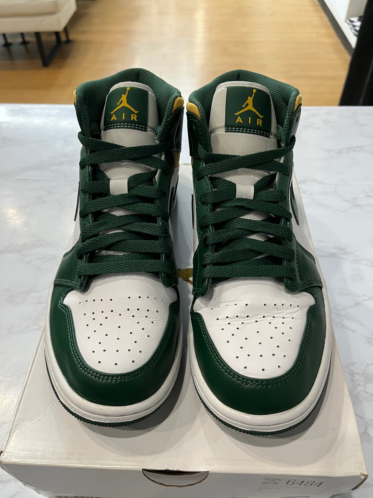 Jordan 1 Mid Sonics PRE-OWNED