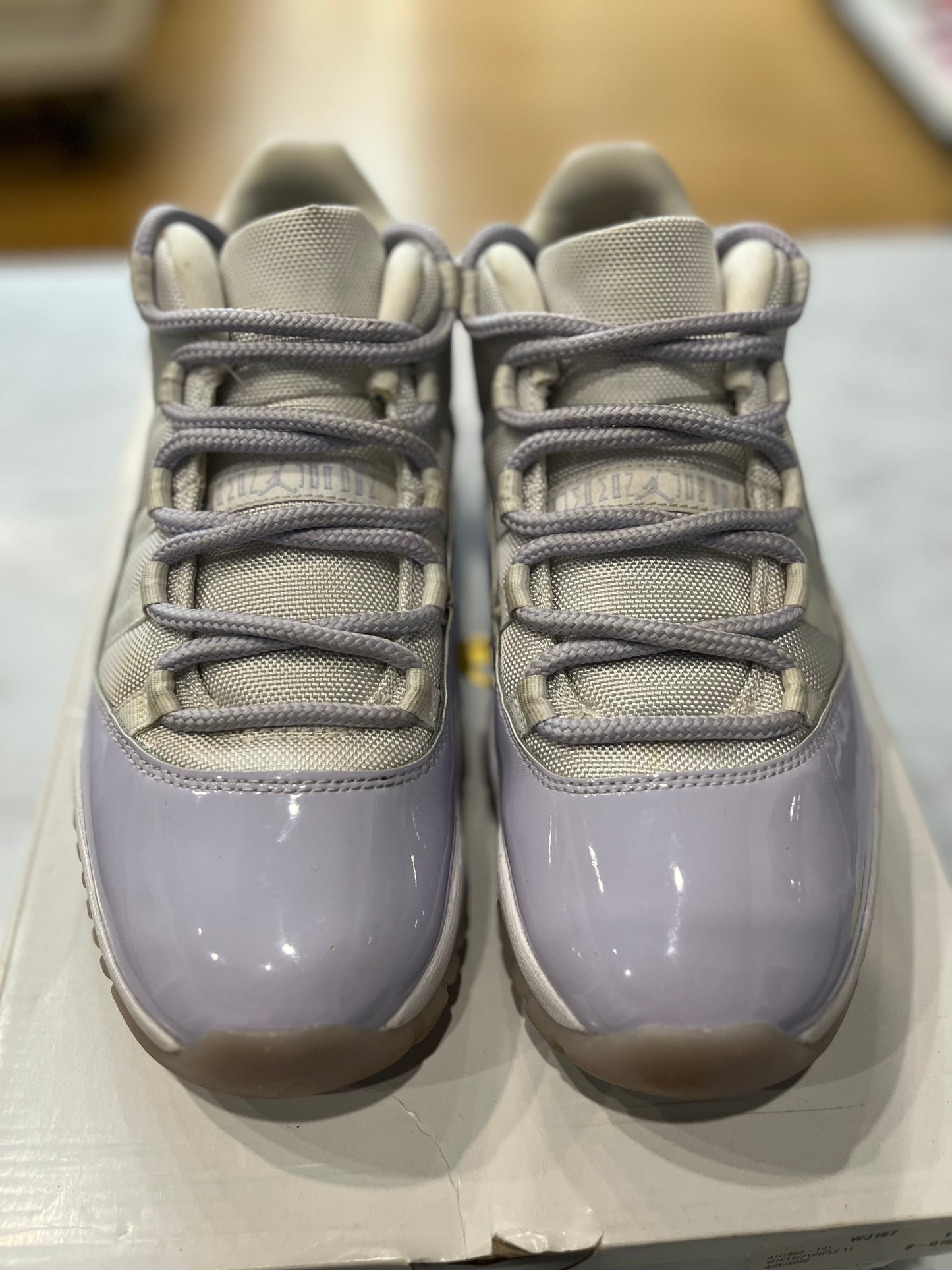 Wmns Jordan 11 Retro Low Pure Violet PRE-OWNED