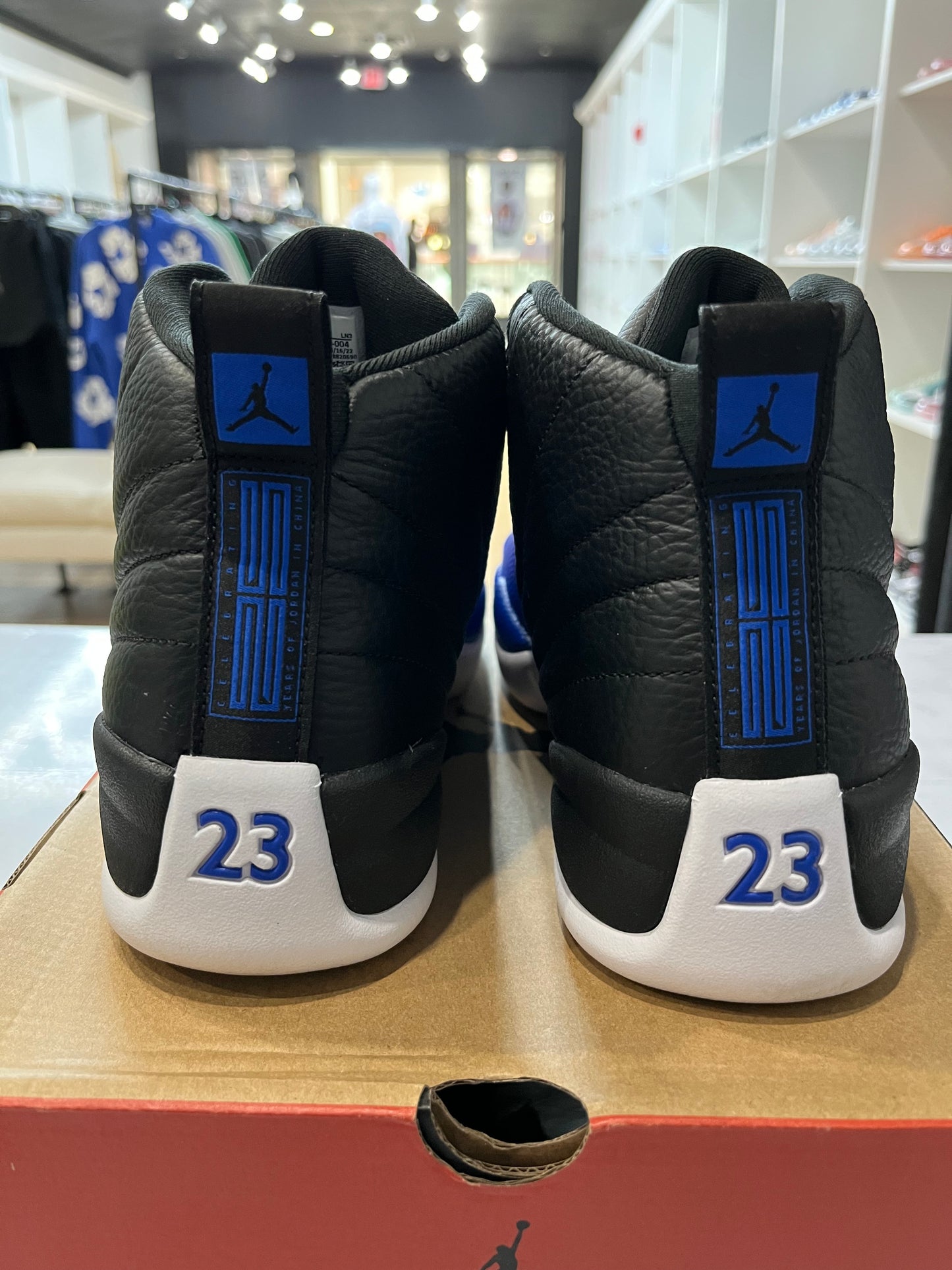 Wmns Jordan 12 Retro Hyper Royal PRE-OWNED