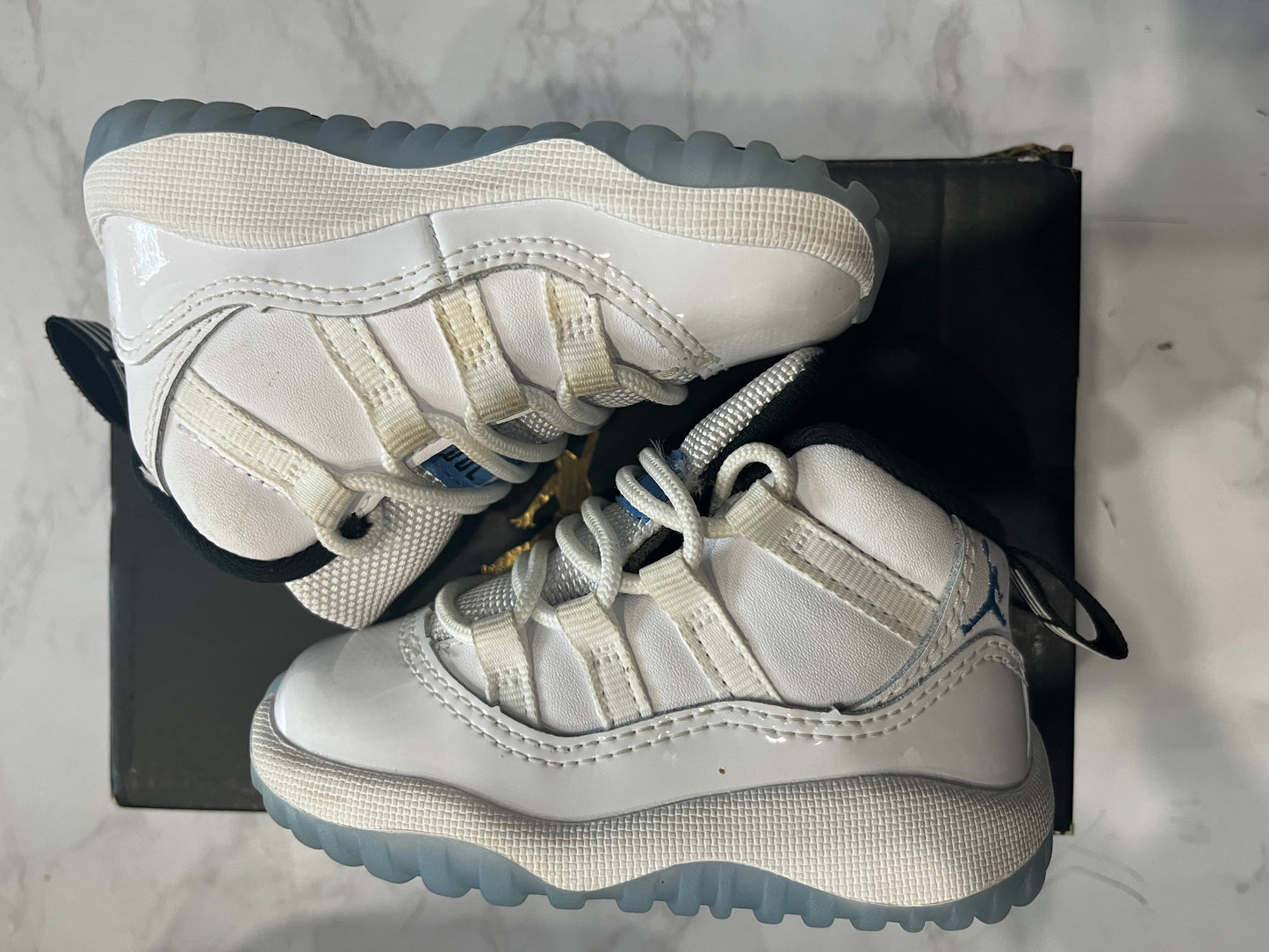 Jordan 11 Retro TD Columbia / Legend Blue 2024 PRE-OWNED