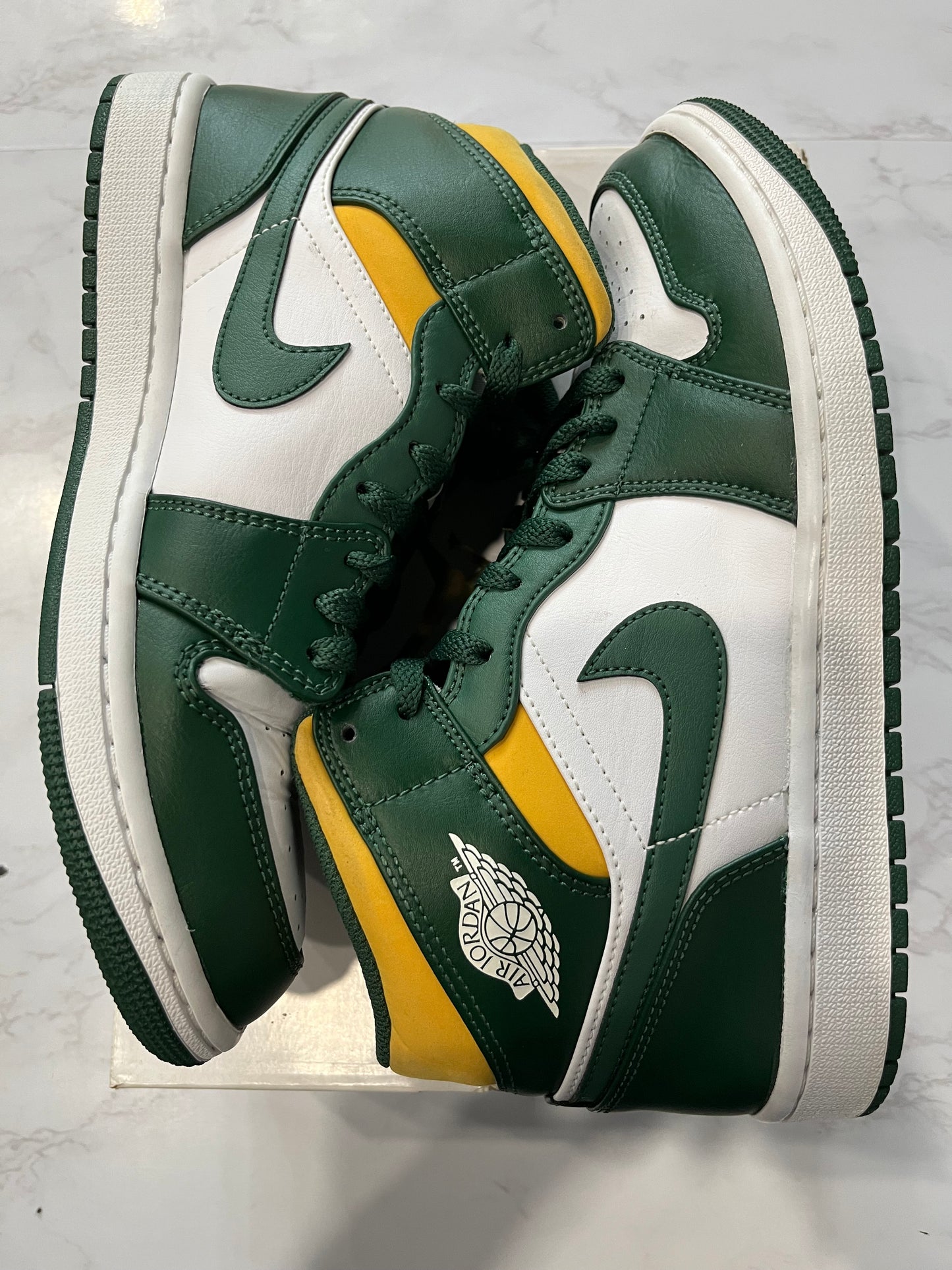 Jordan 1 Mid Sonics PRE-OWNED