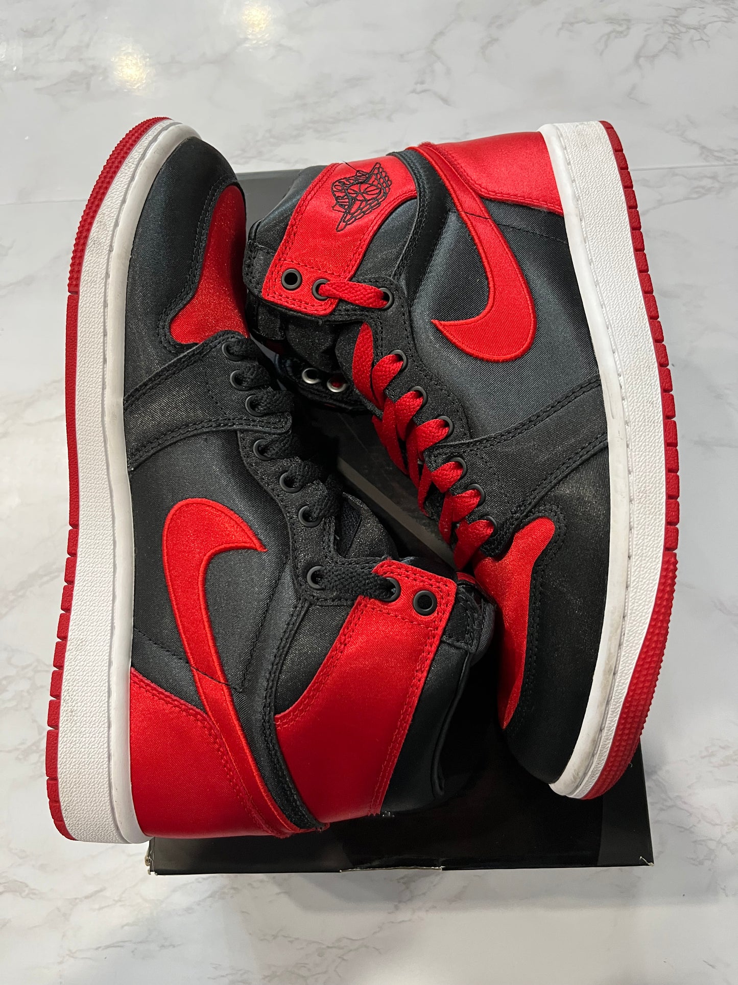 Wmns Jordan 1 Retro High OG Satin Bred 2023 PRE-OWNED