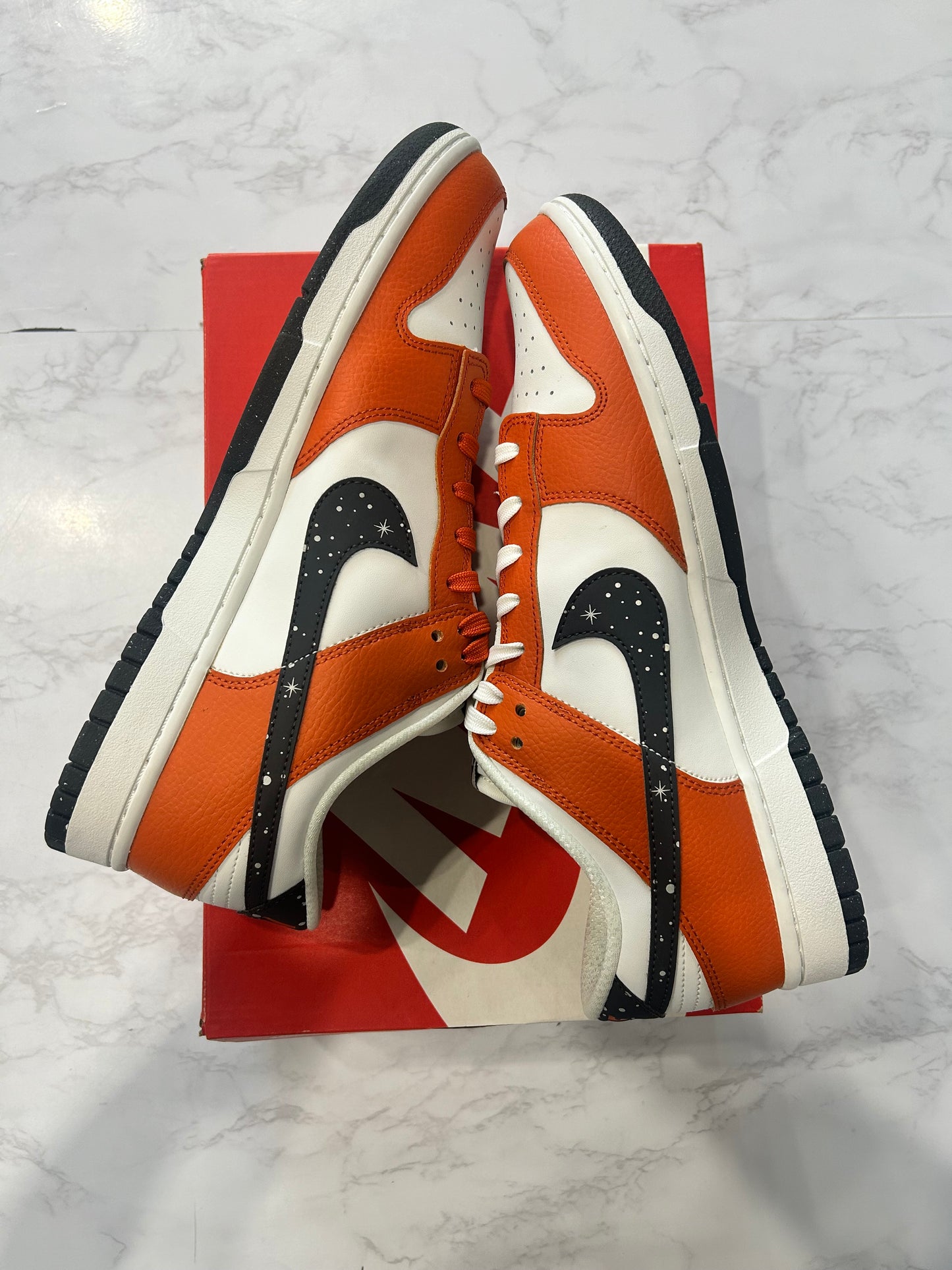 Dunk Low Starry Swoosh PRE-OWNED