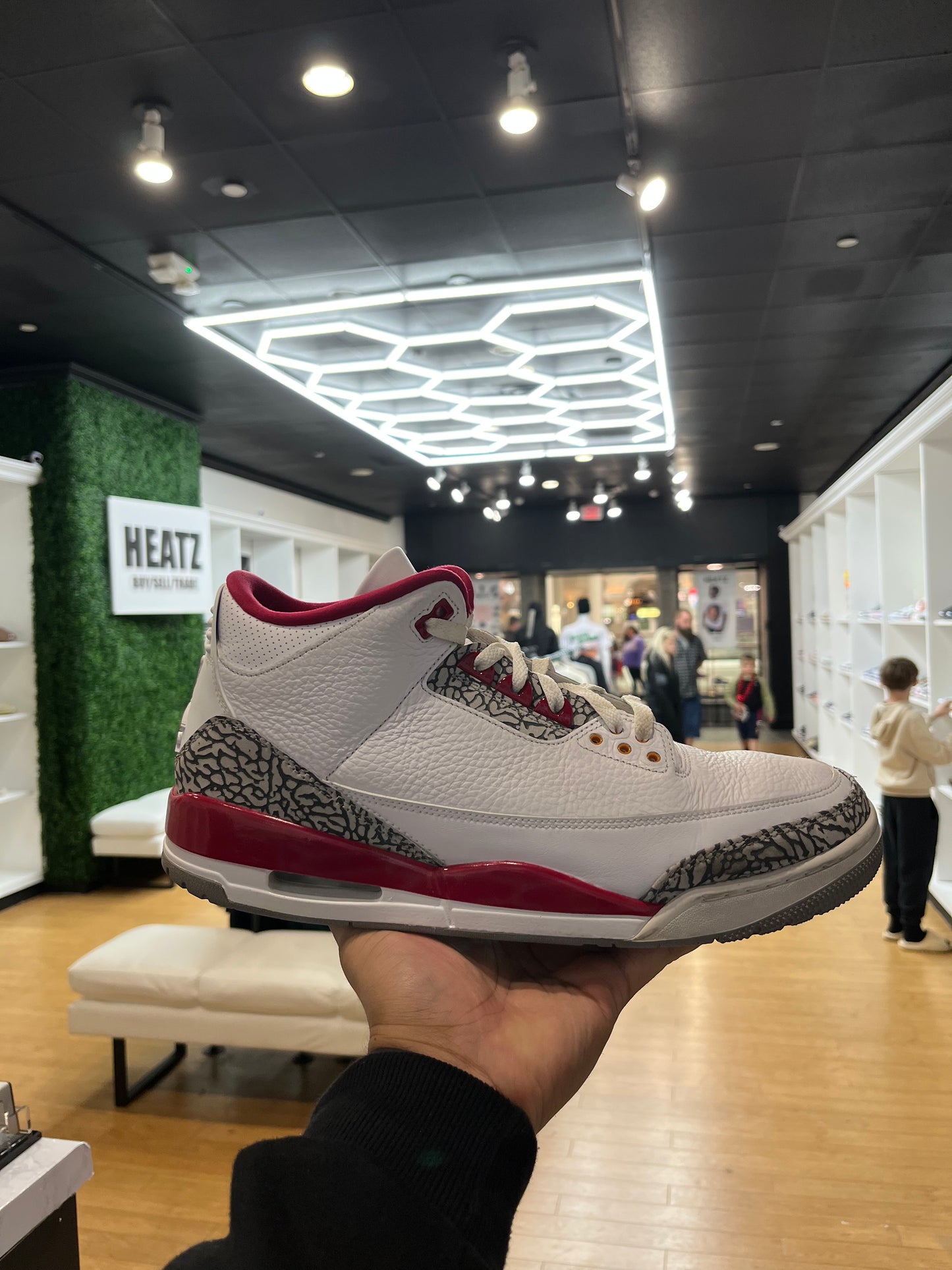 Jordan 3 Retro Cardinal Red PRE-OWNED