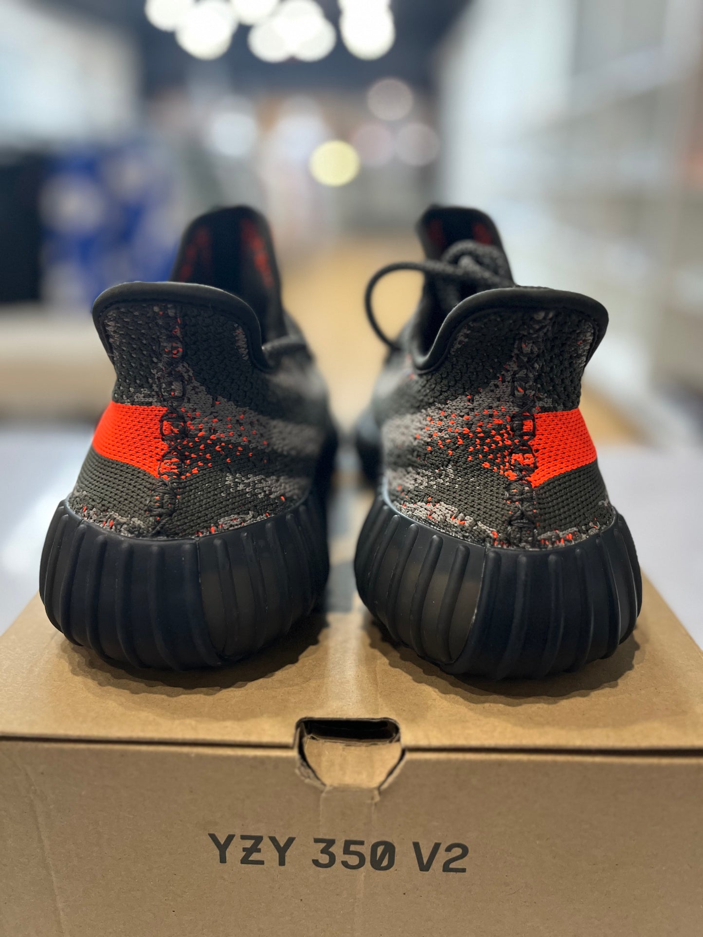 Yeezy Boost 350 V 2 Carbon Beluga PRE-OWNED