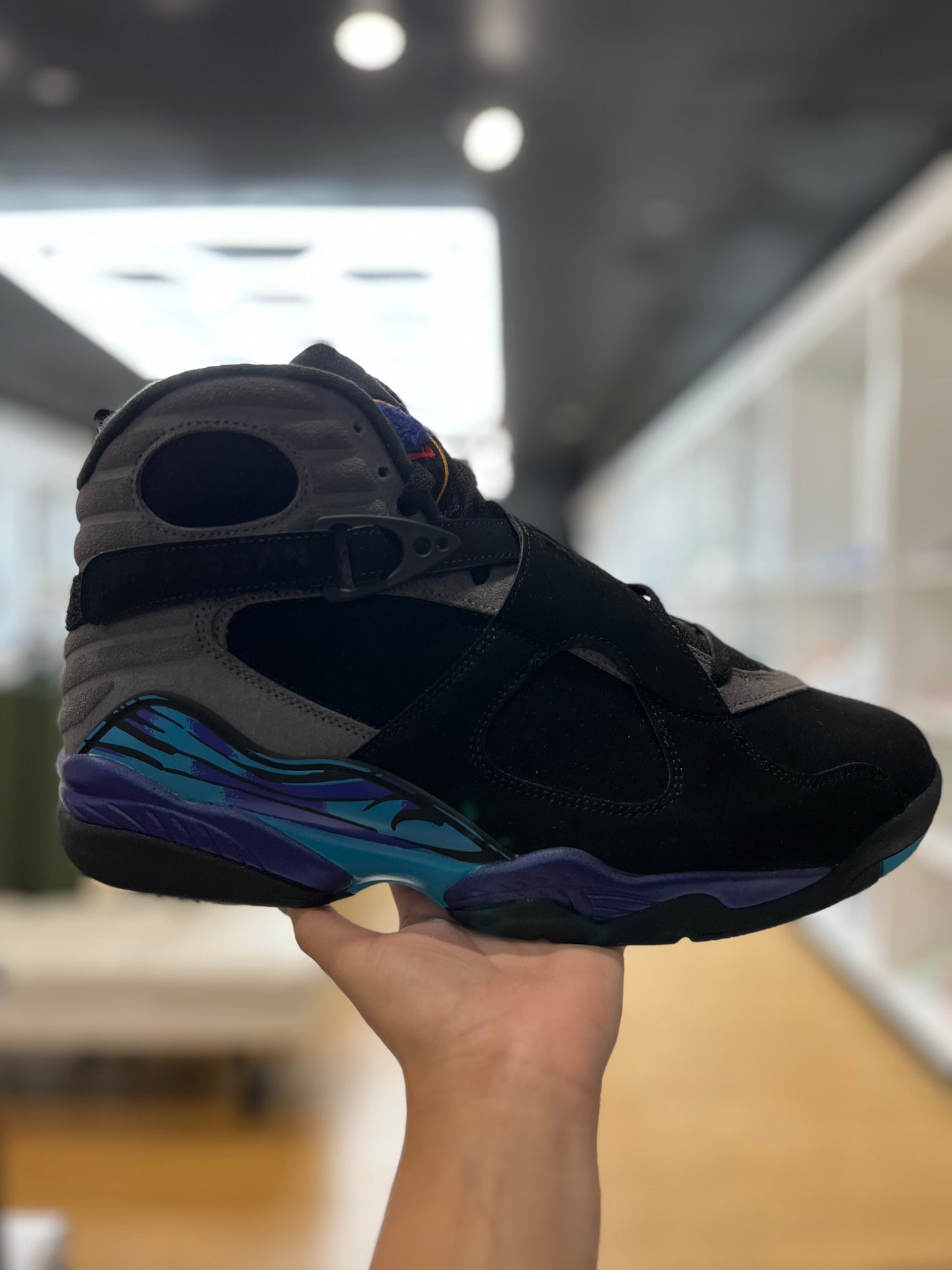 Jordan 8 Retro Aqua 2025 PRE-OWNED