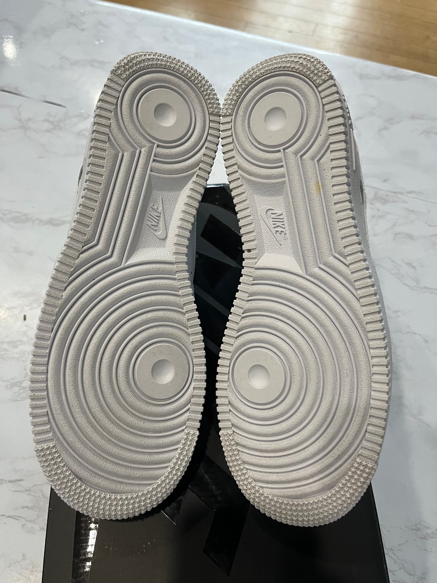 Supreme x Air Force 1 Low Box Logo - White Pre Owned