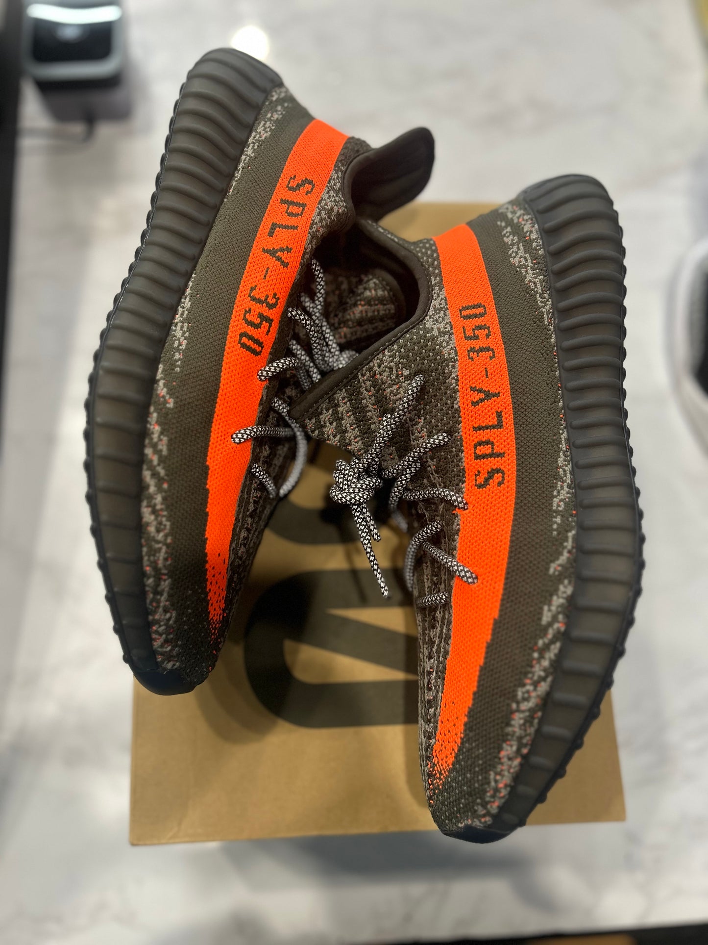 Yeezy Boost 350 V2 Carbon Beluga PRE-OWNED
