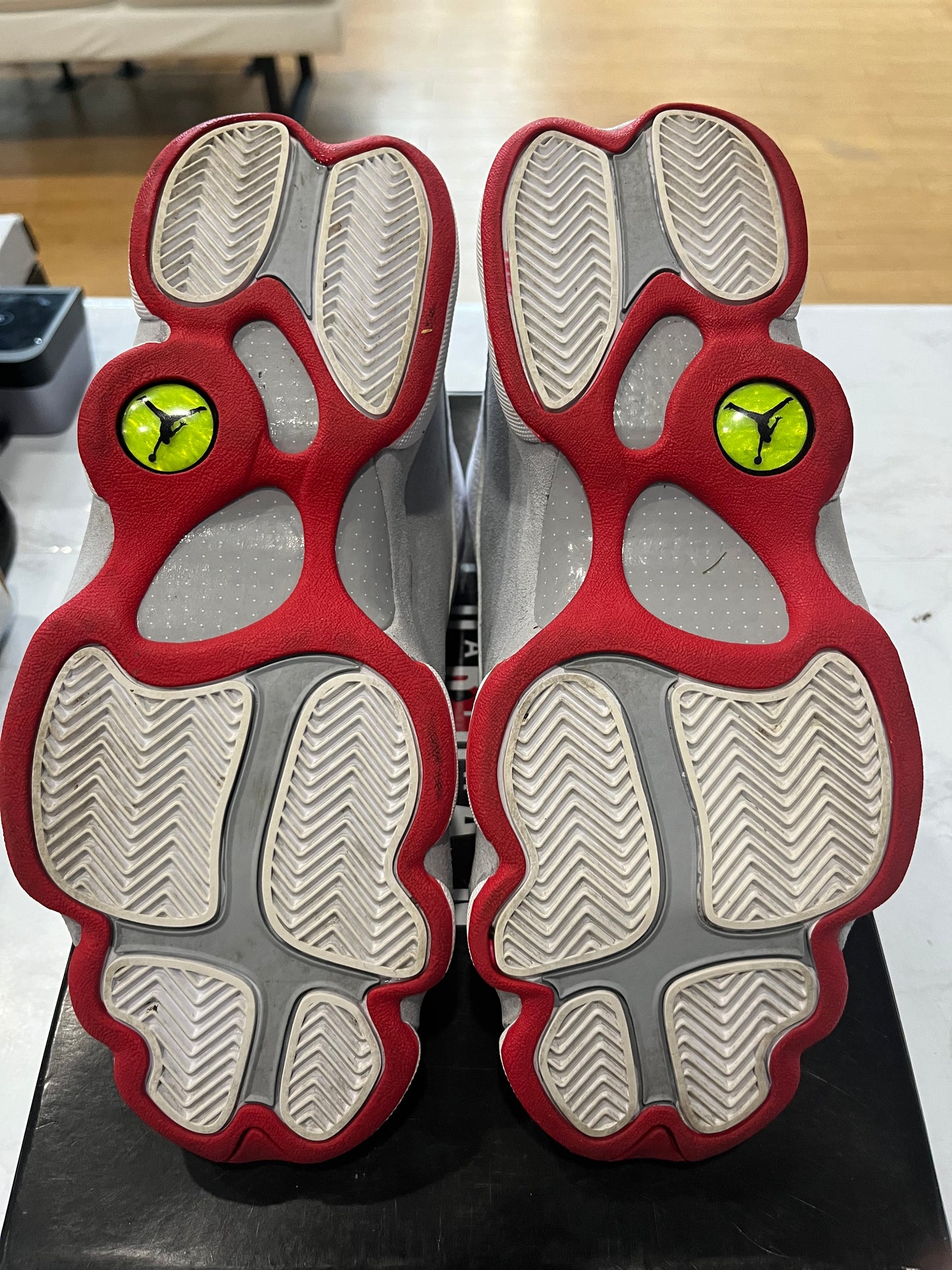 Jordan 13 Retro White Wolf Grey PRE-ONWED