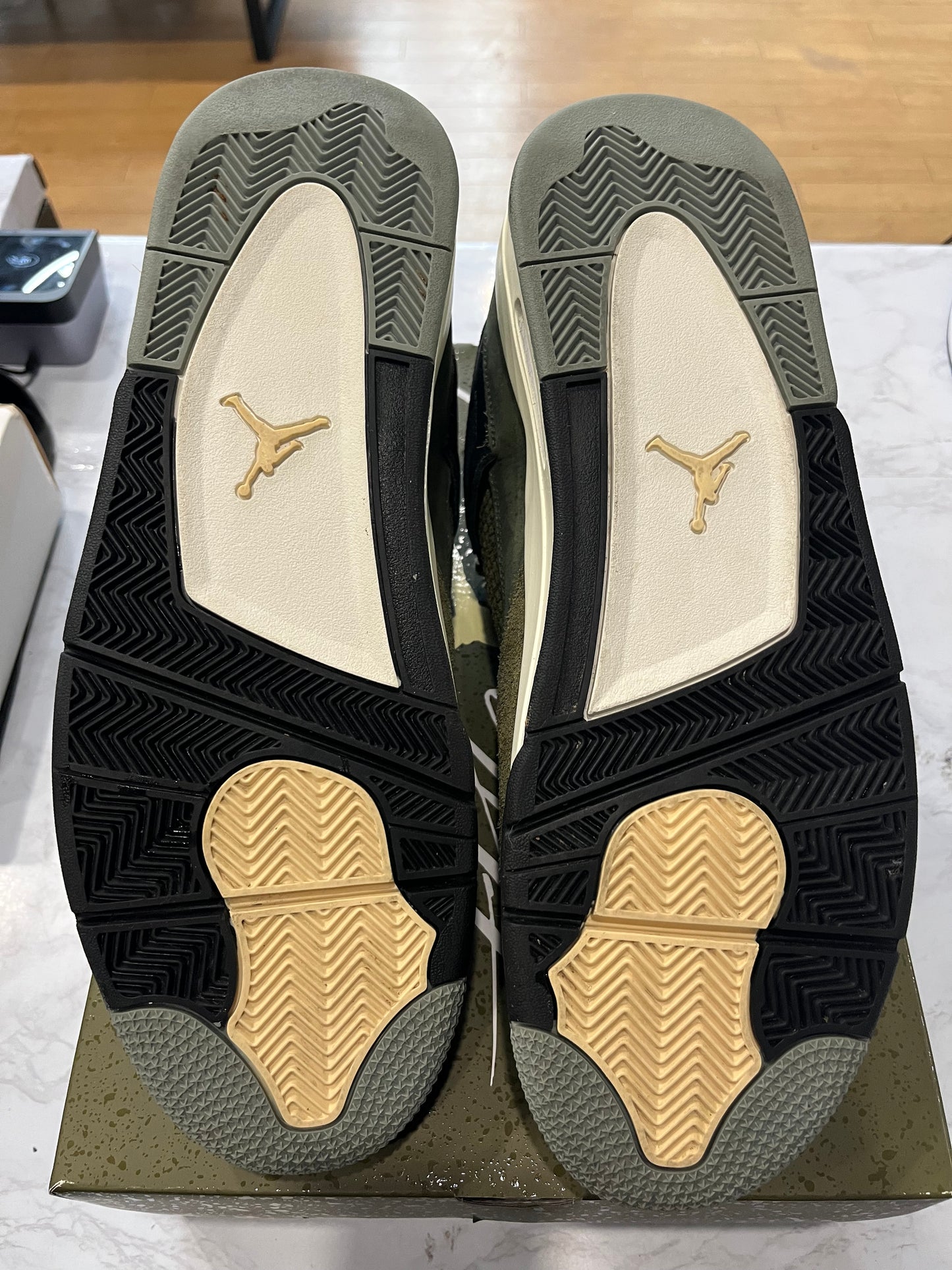 Air Jordan 4 Retro SE Craft - Olive