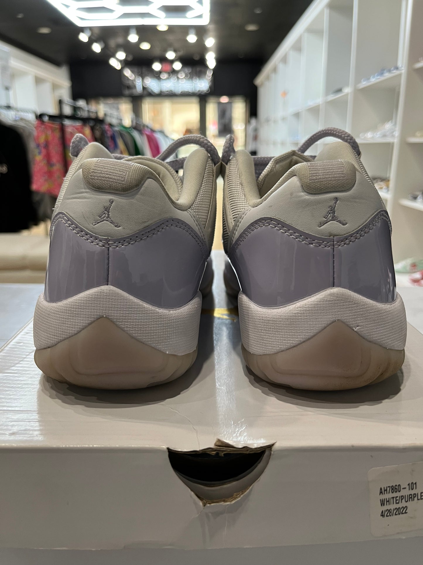 Wmns Jordan 11 Retro Low Pure Violet PRE-OWNED