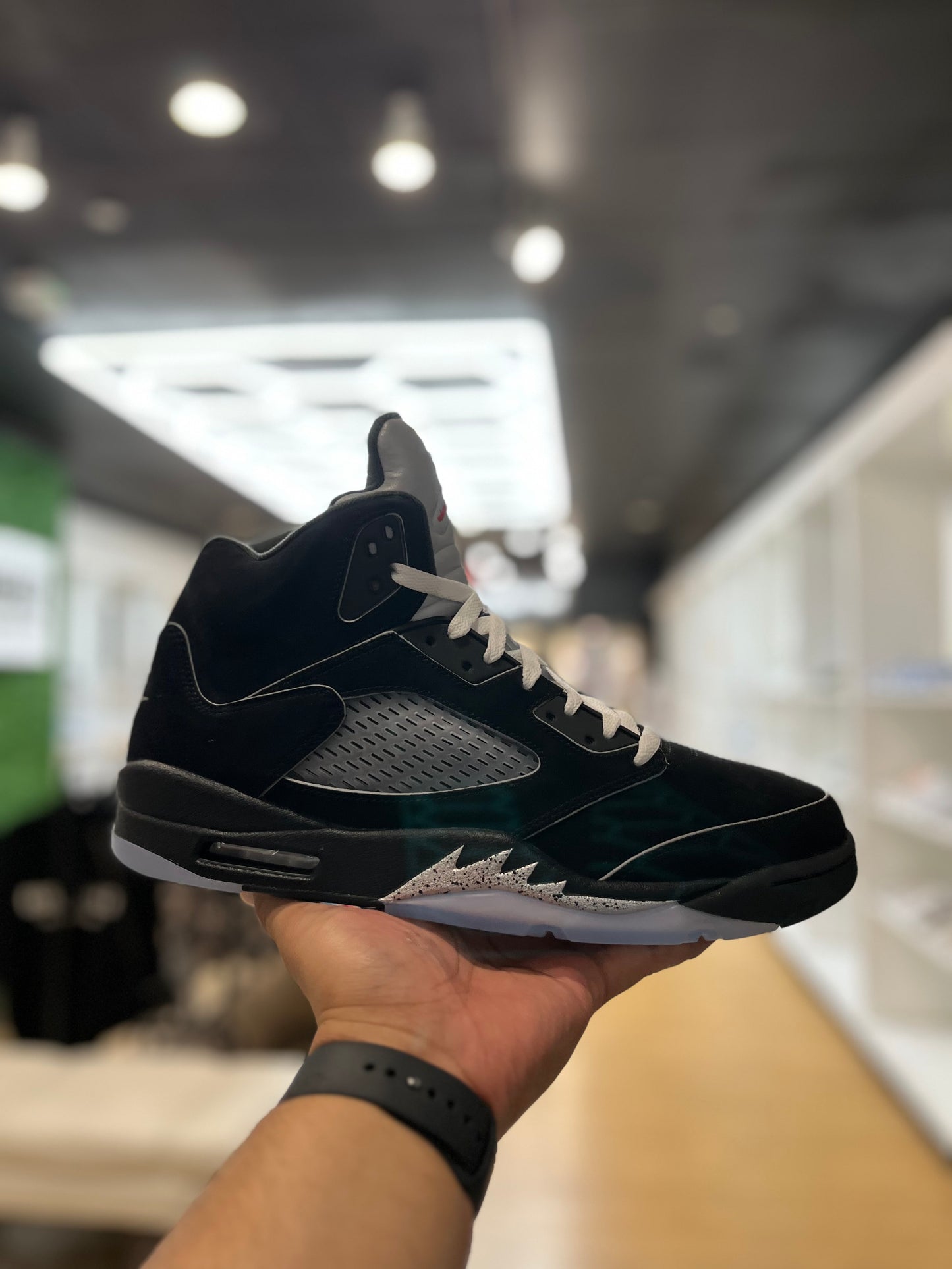 Jordan 5 Retro OG Black Metallic Reimagined PRE-OWNED