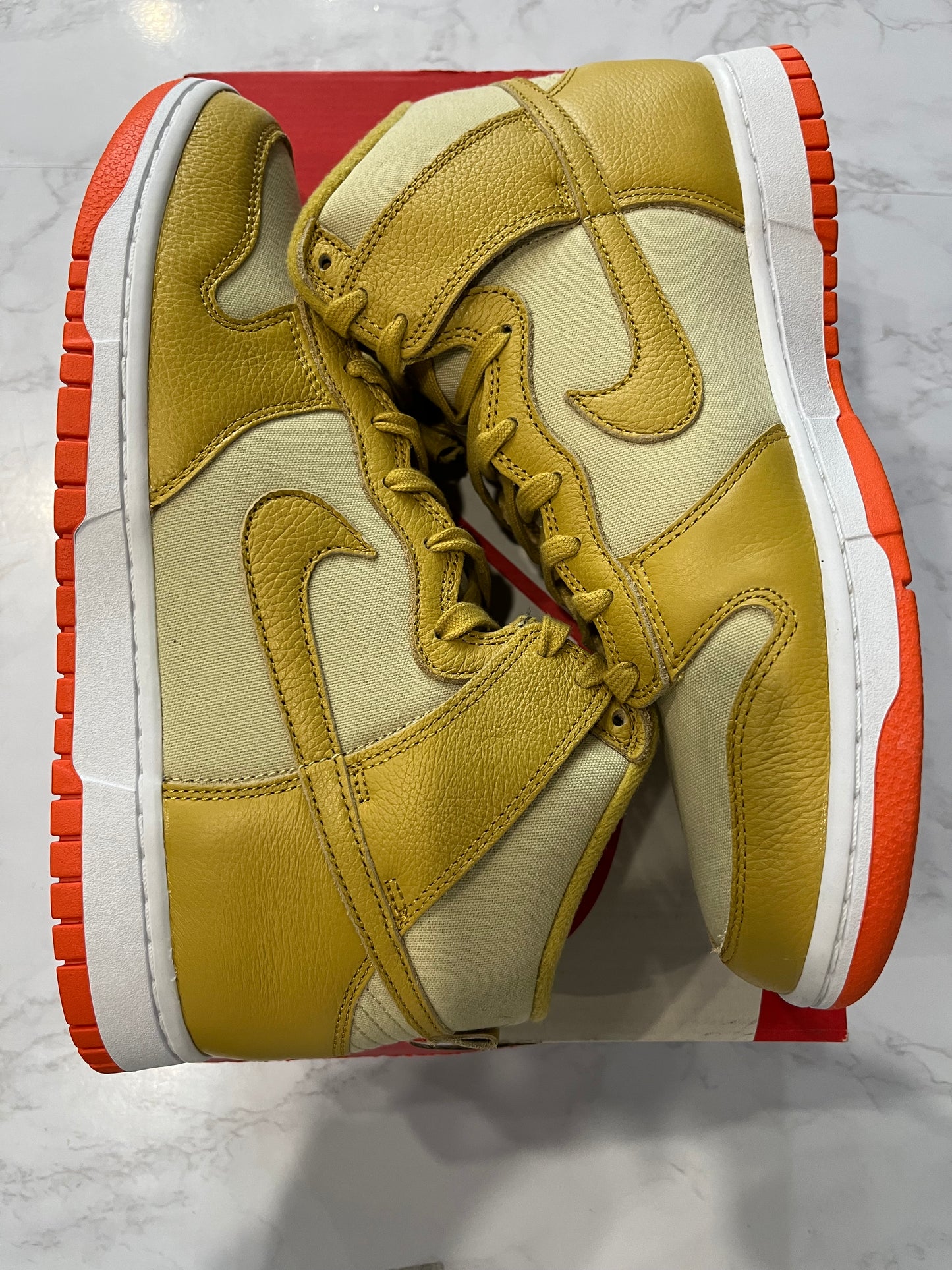 Dunk High Wheat Gold PRE-OWNED