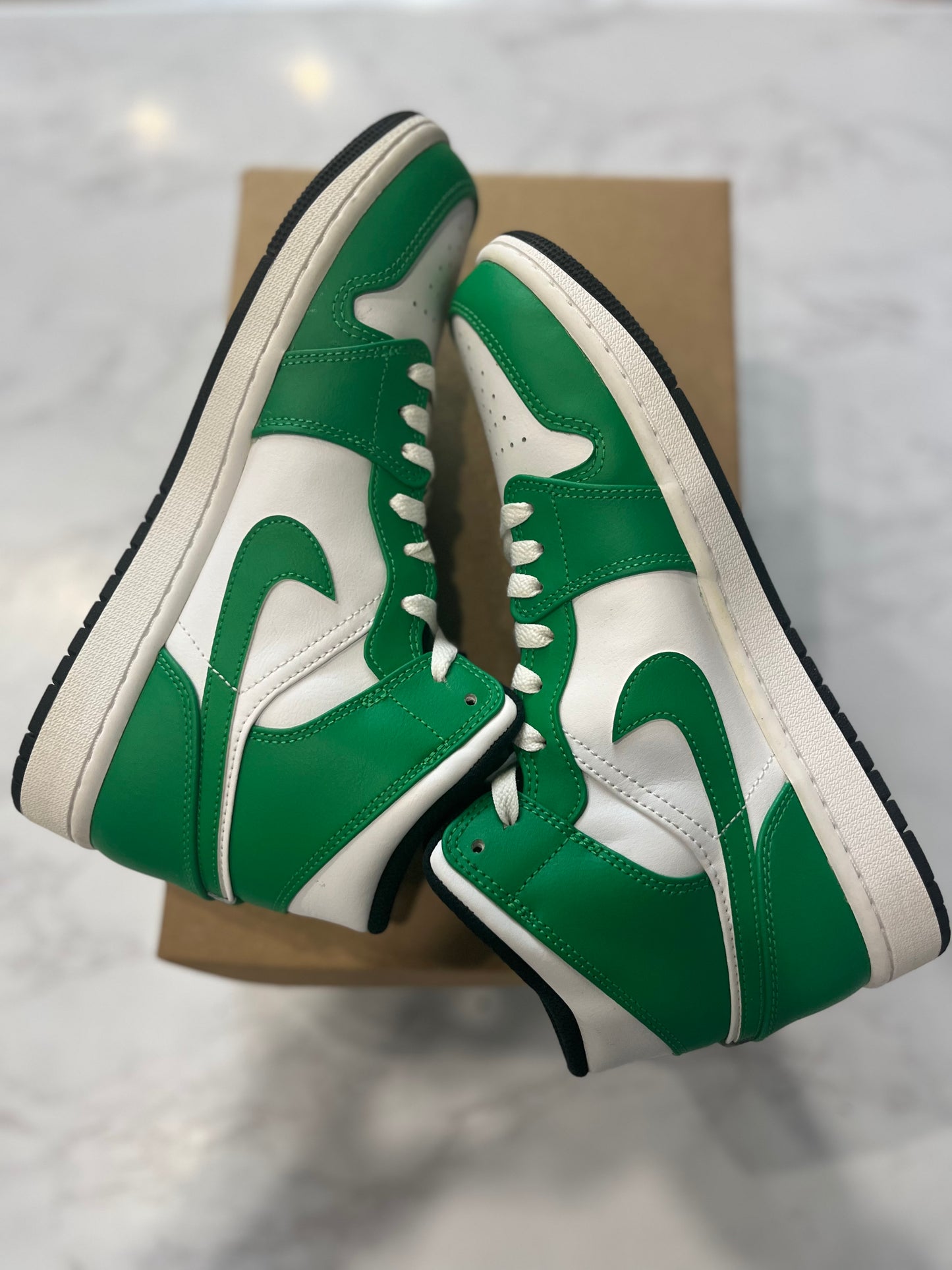 Jordan 1 Mid Lucky Green PRE-OWNED