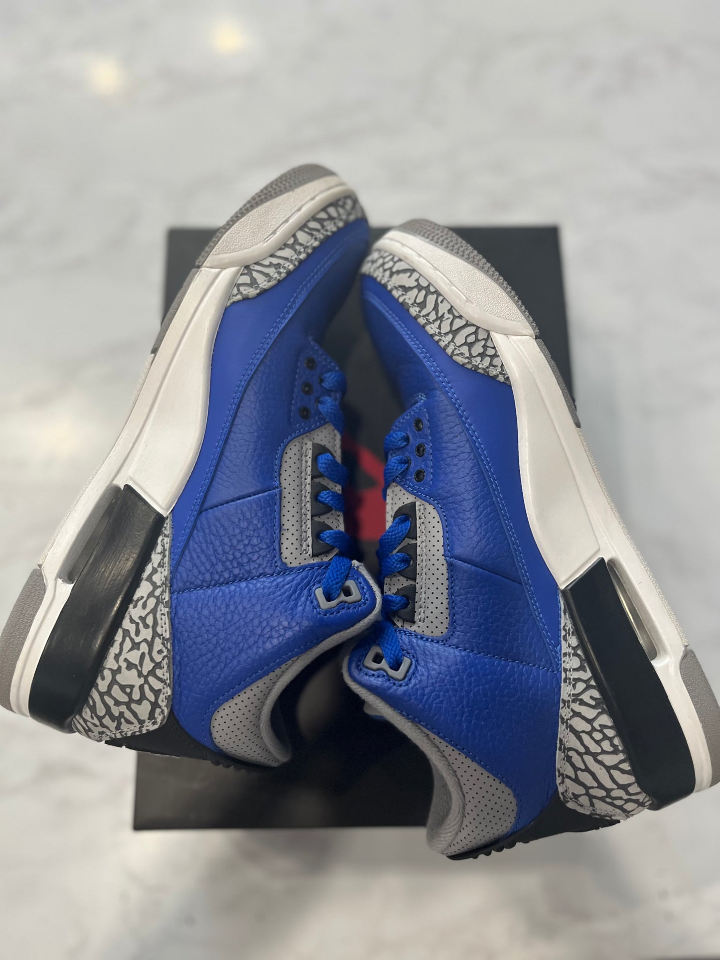 Jordan 3 Retro Varsity Royal PRE-OWNED