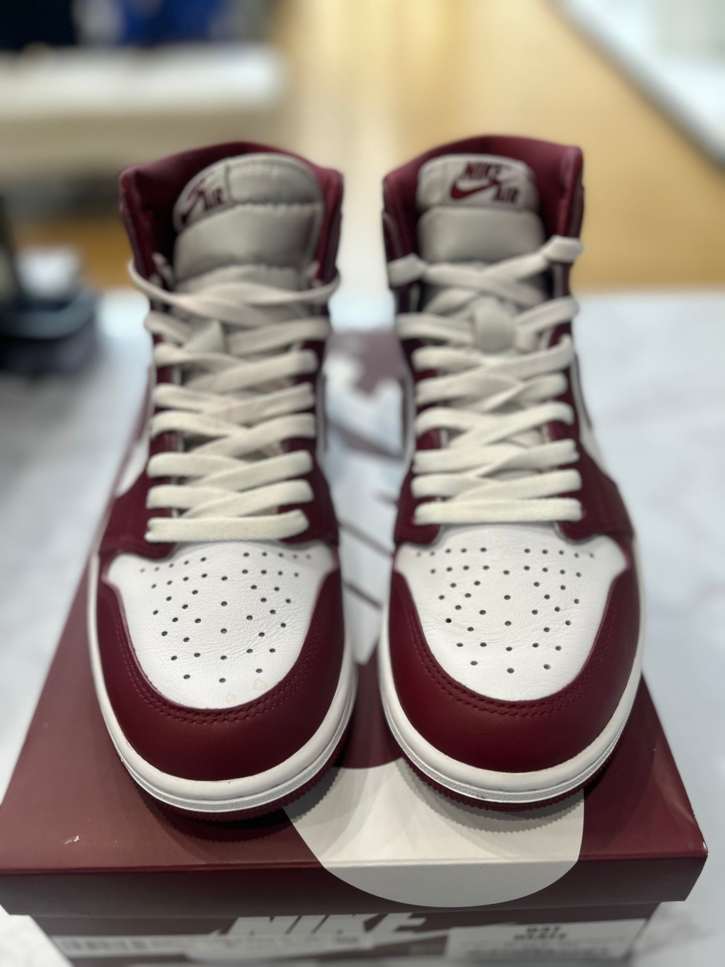 Jordan 1 Retro High OG Artisanal Red PRE-OWNED