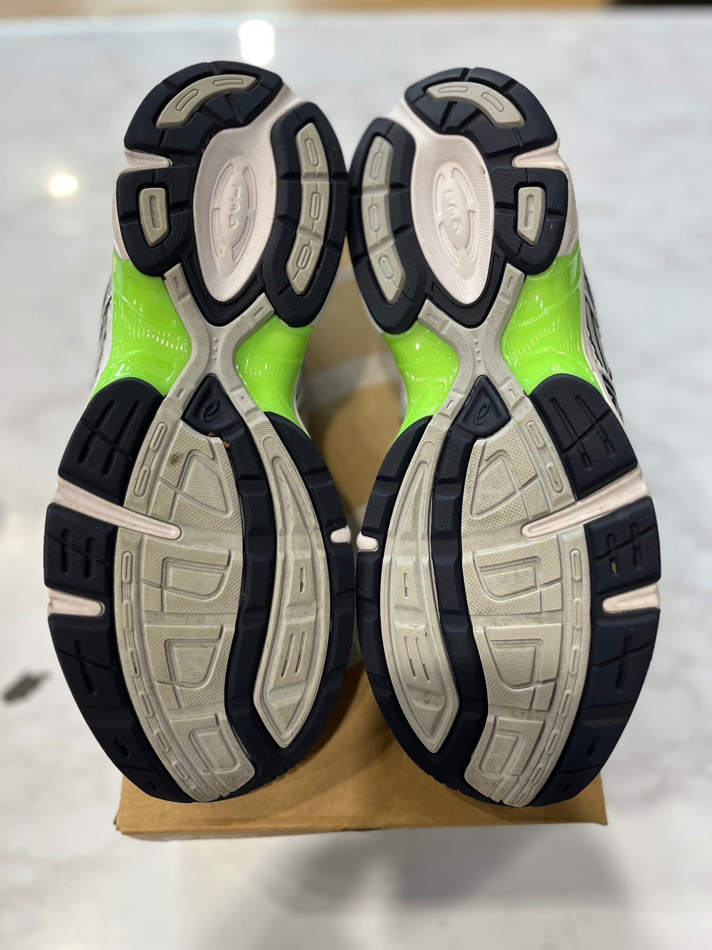 Gel 1130 Mid Grey Lime PRE-OWNED