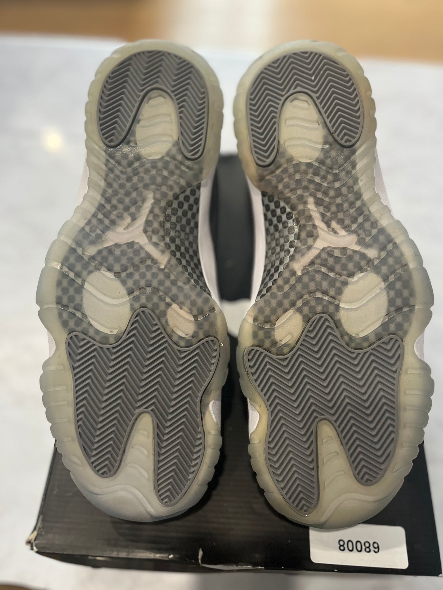 Jordan 11 Low Cool Grey PRE-OWNED