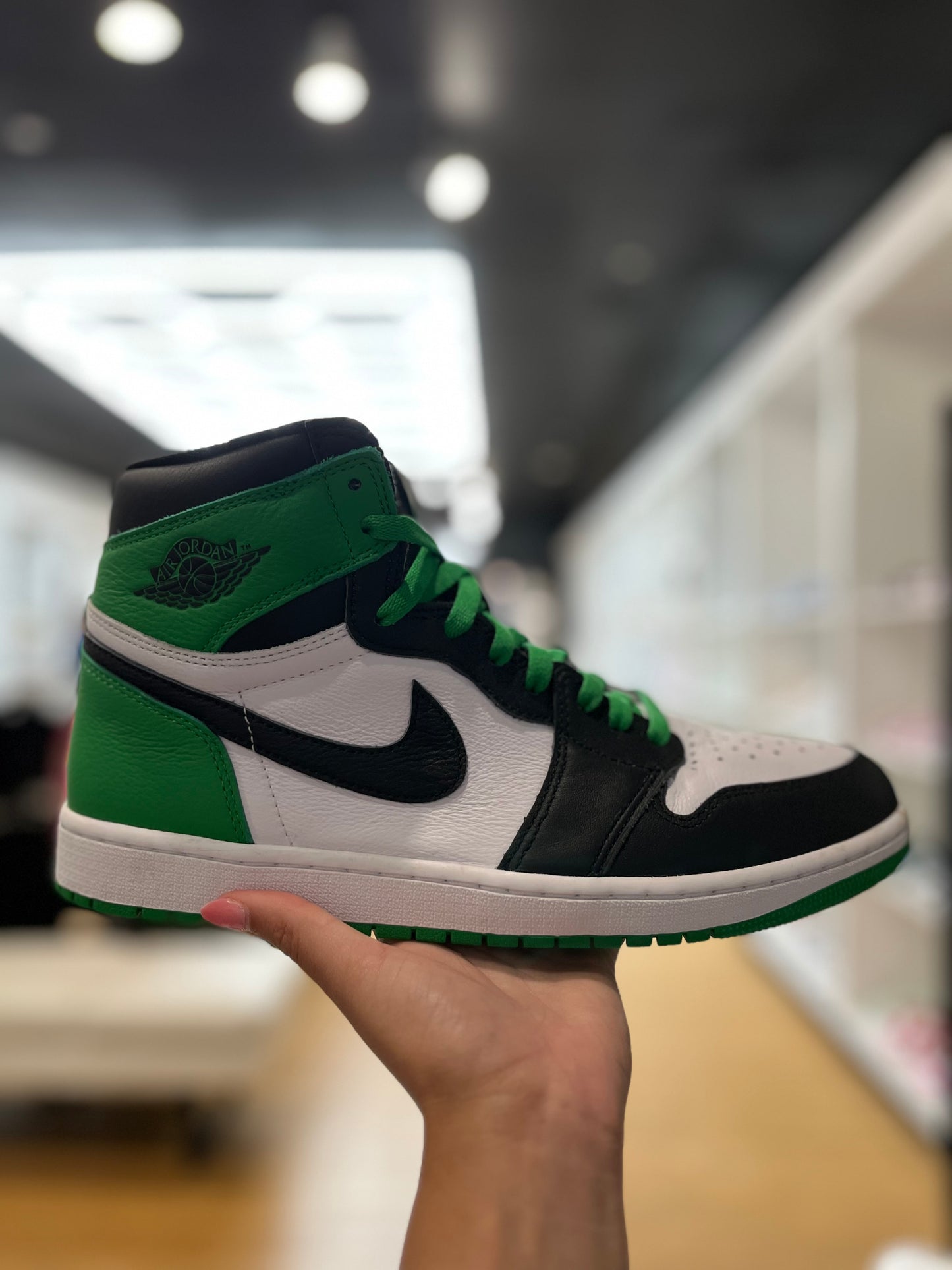 Jordan 1 Retro High OG Lucky Green PRE-OWNED