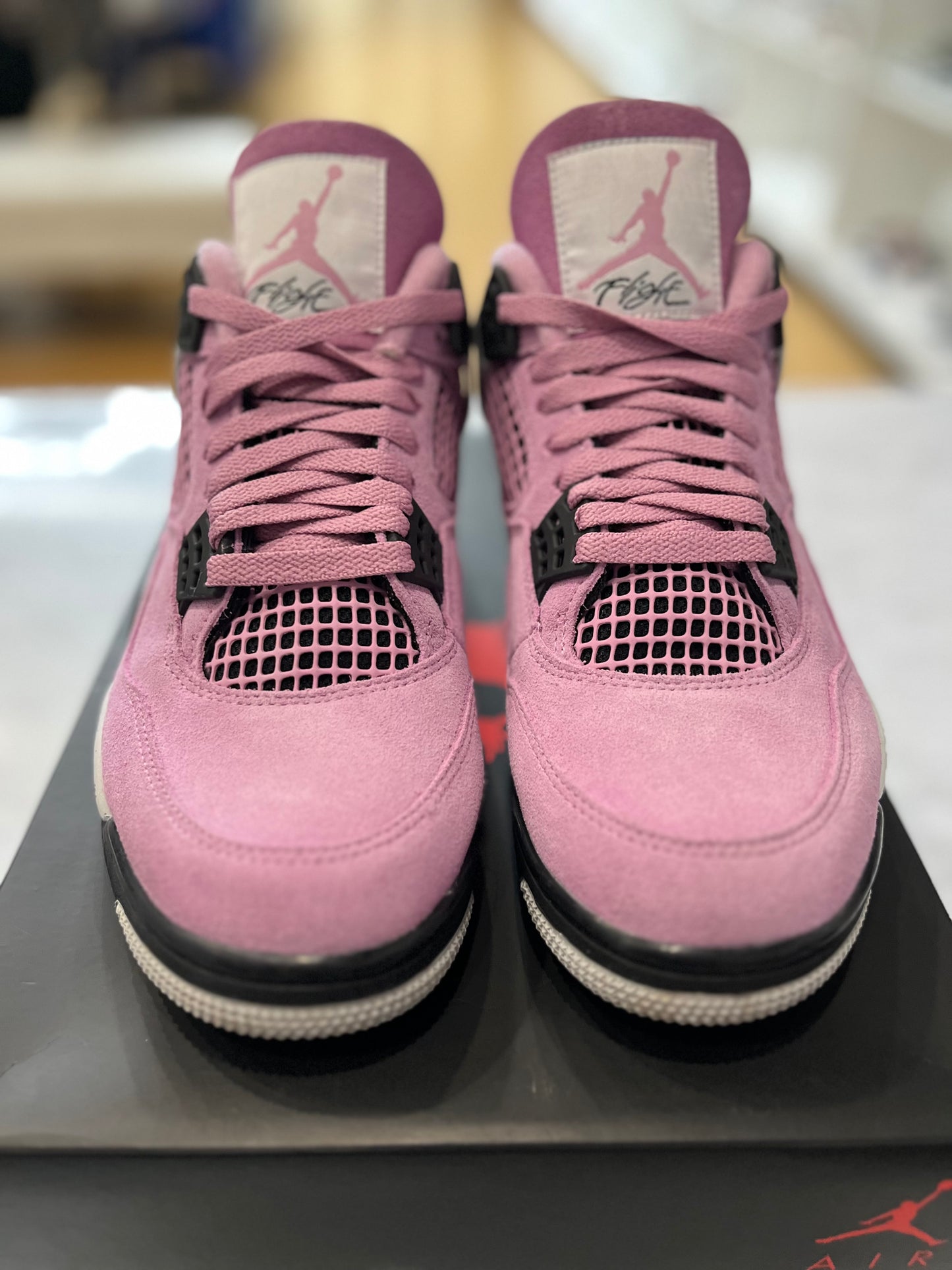 Wmns Jordan 4 Retro Orchid PRE-OWNED