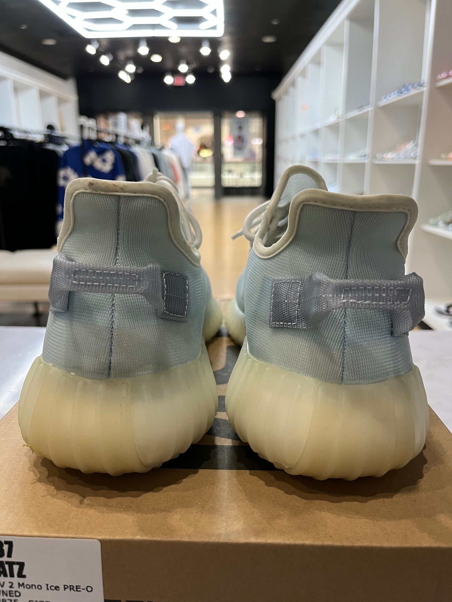 Yeezy Boost 350 V 2 Mono Ice PRE-OWNED