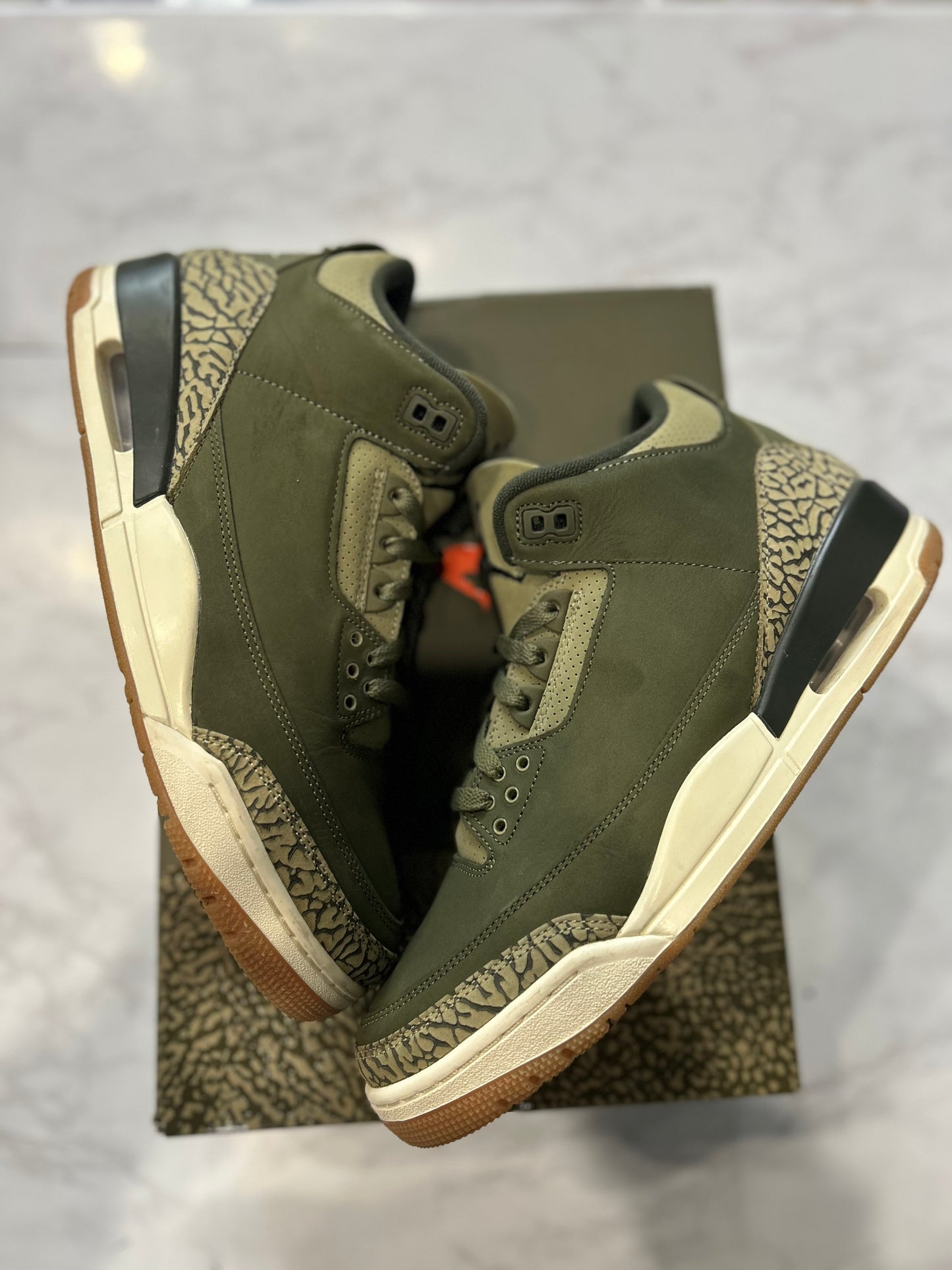 Jordan 3 Retro Family Affair PRE-OWNED