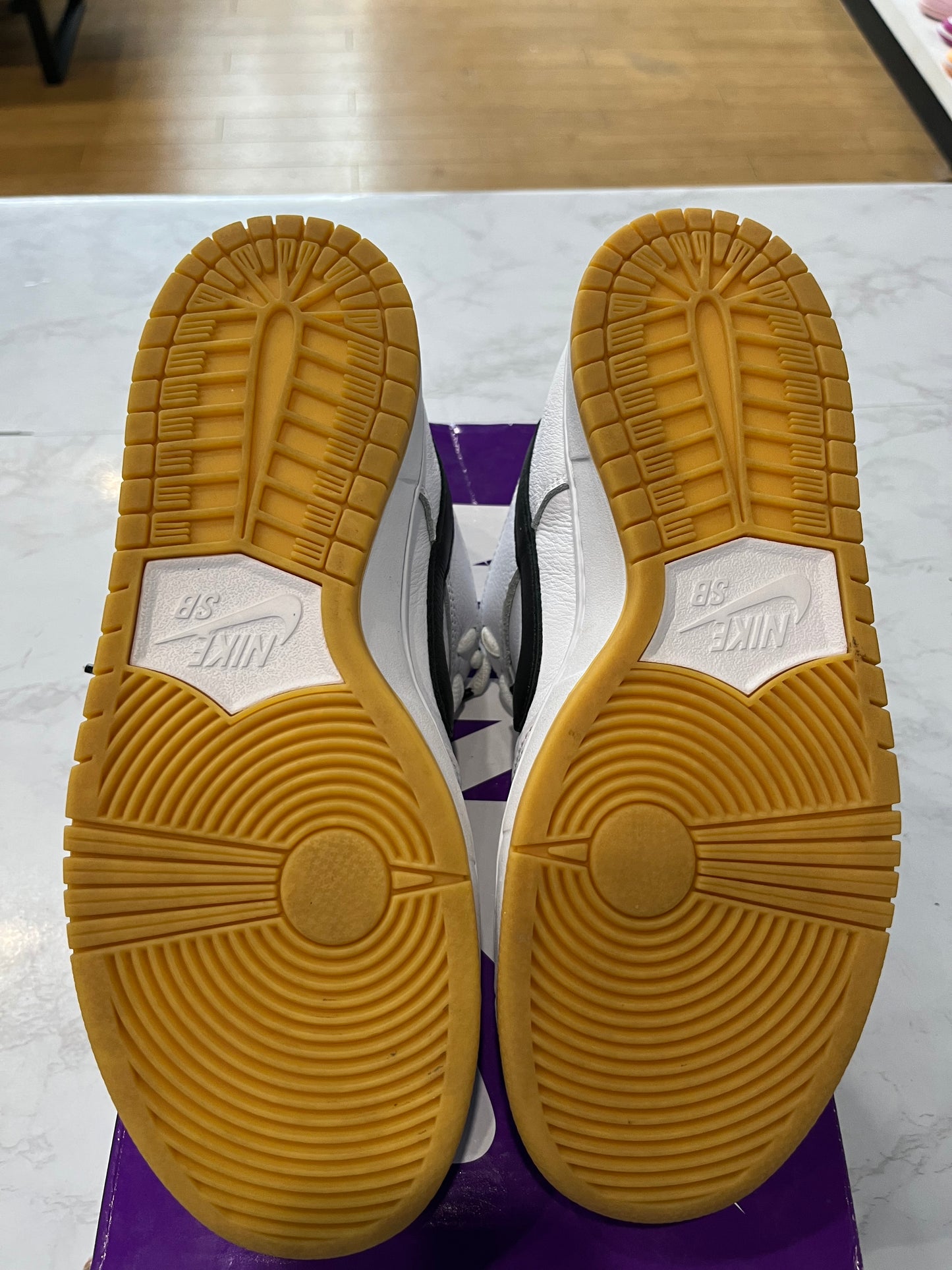 Nike Dunk Low SB White Gum  PRE-OWNED