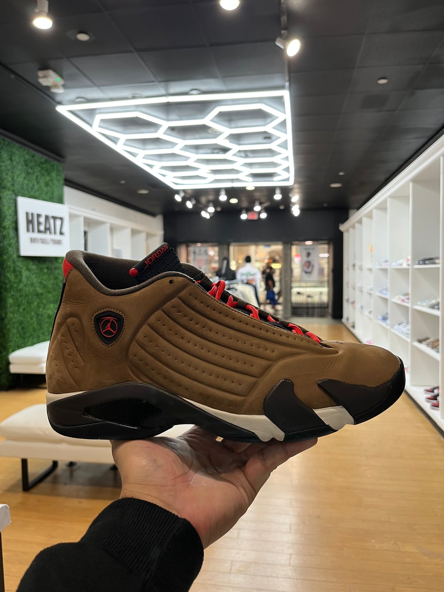 Jordan 14 Retro Winterized PRE-OWNED