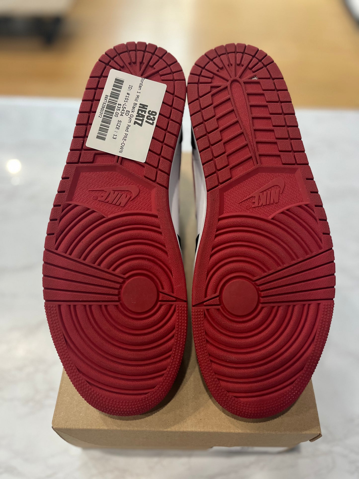 Jordan 1 Mid Black Gym Red PRE-OWNED